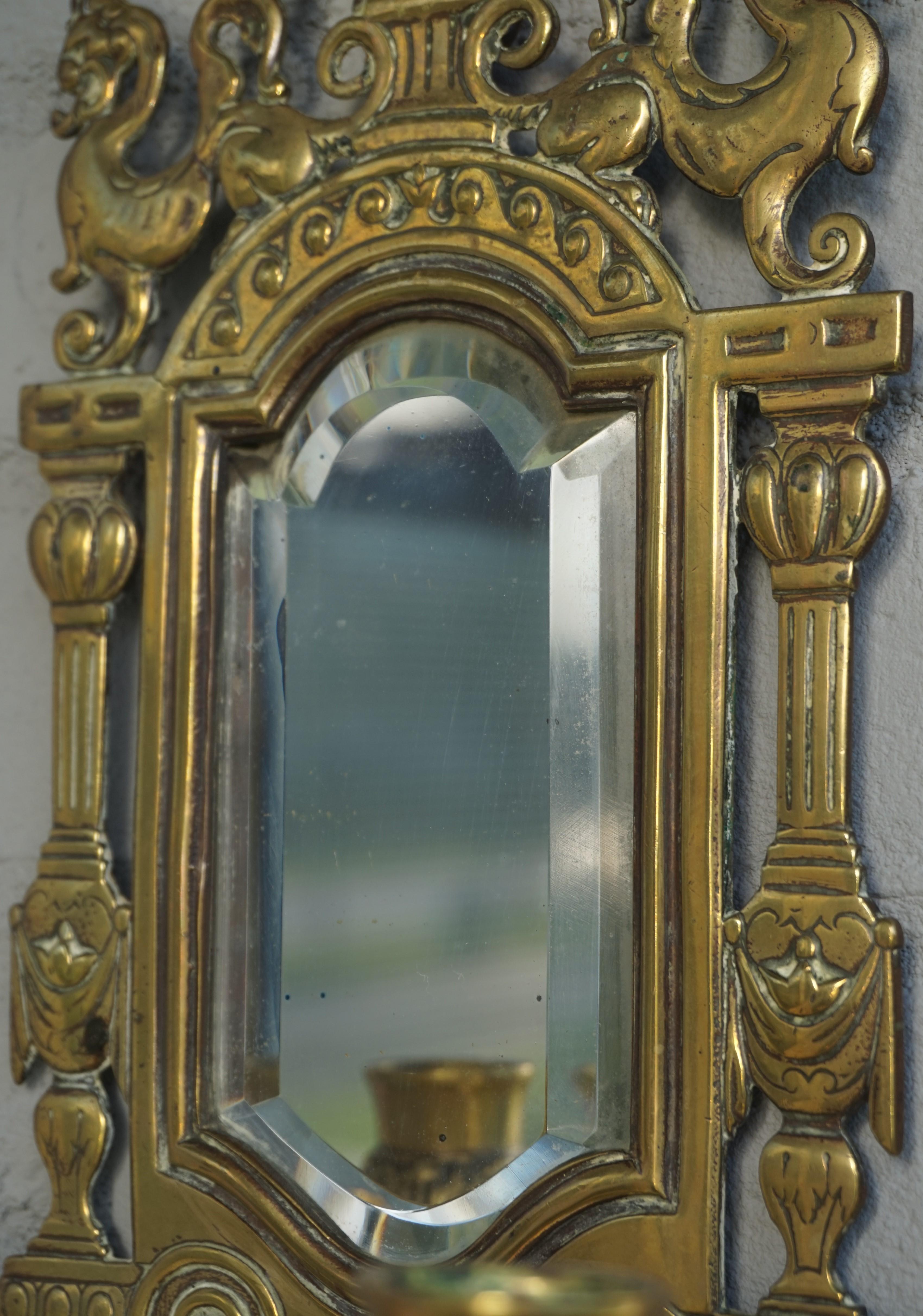 Paar Bronze-Wandleuchter mit Spiegeln und Griffen und mehr im Angebot 11