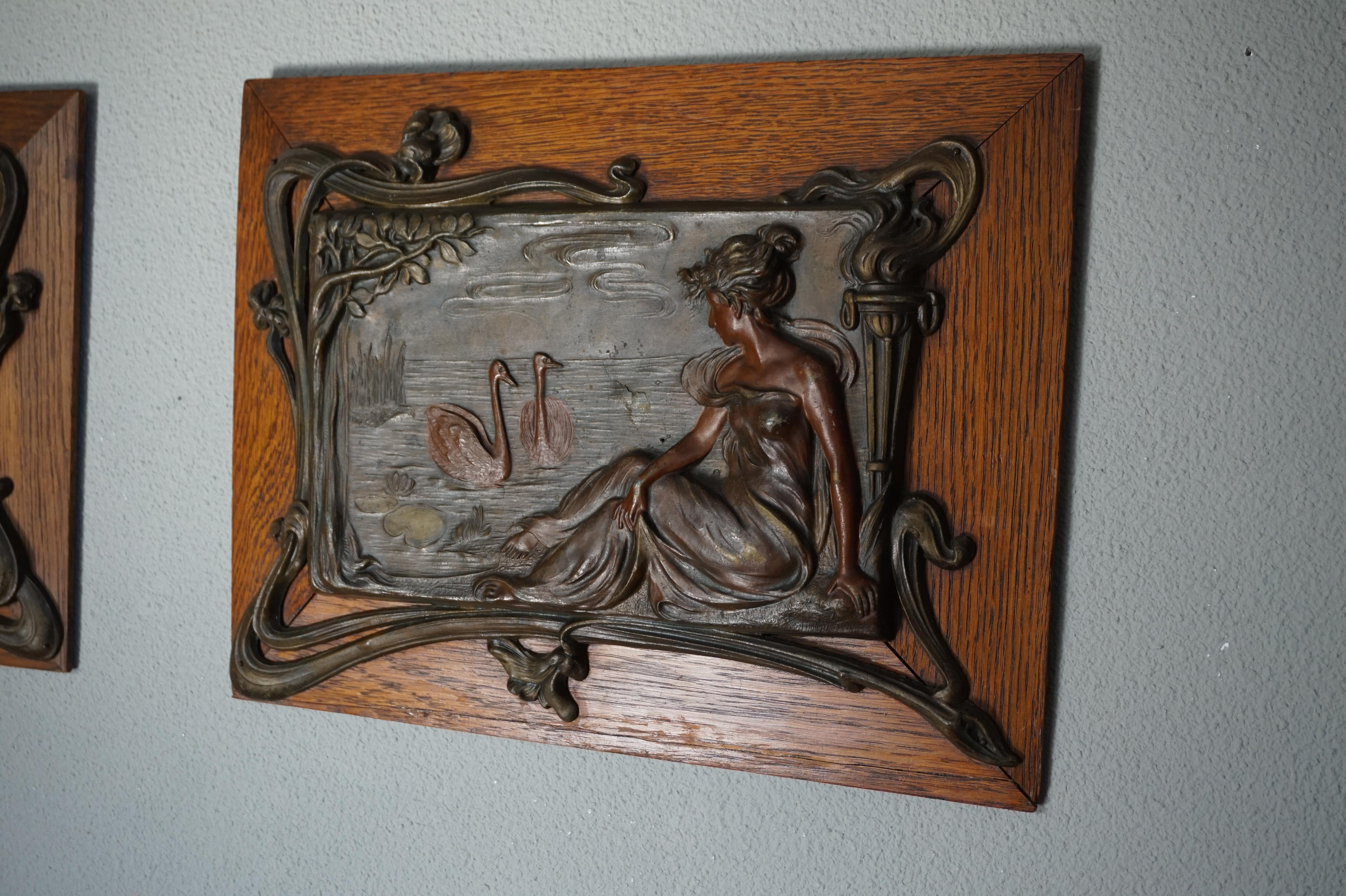 Antique Pair of Bronzed Metal Jugendstil Wall Plaques with Female Sculptures In Good Condition In Lisse, NL