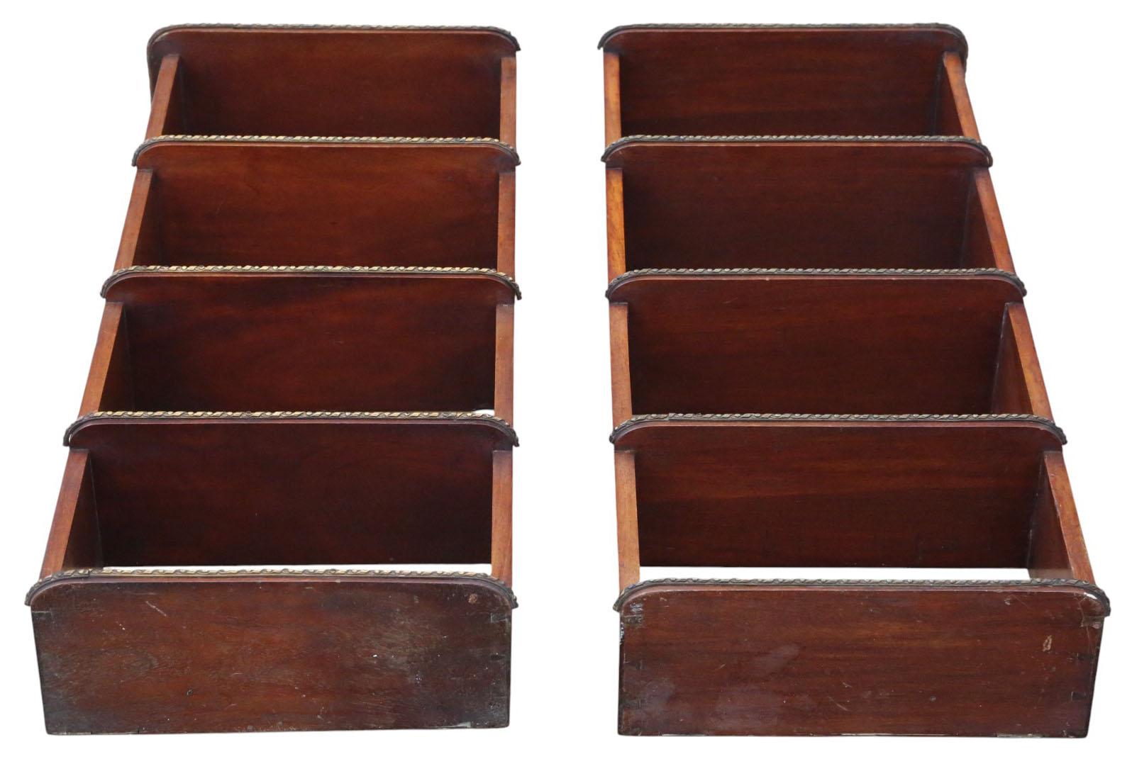 Antique Pair of c.1900 Mahogany Wall Bookcases – Quality Display Shelves in vendita 1