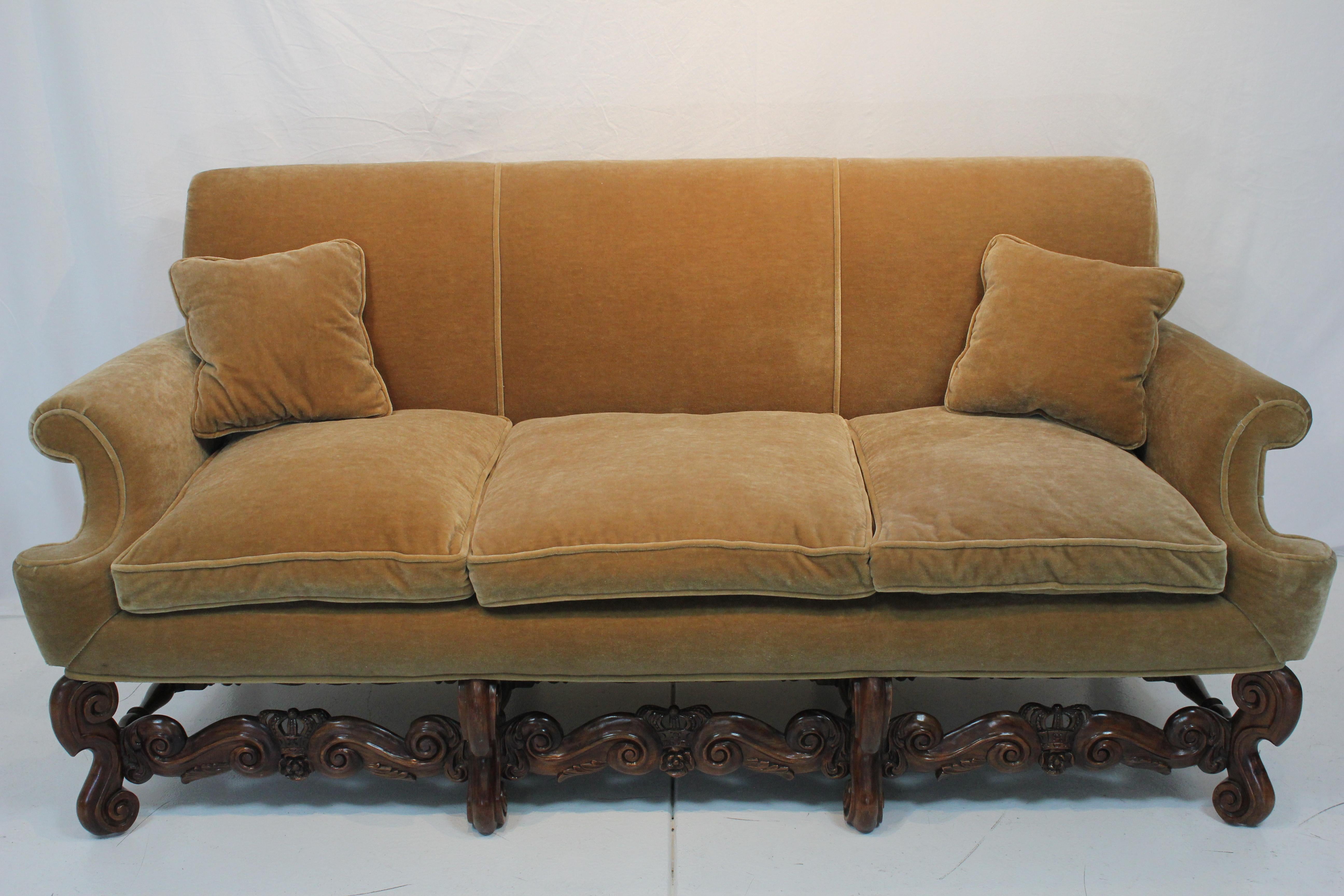 American Antique Pair of Charles II Style Carved Walnut Sofas w/ Mohair Fabric Circa 1900 For Sale