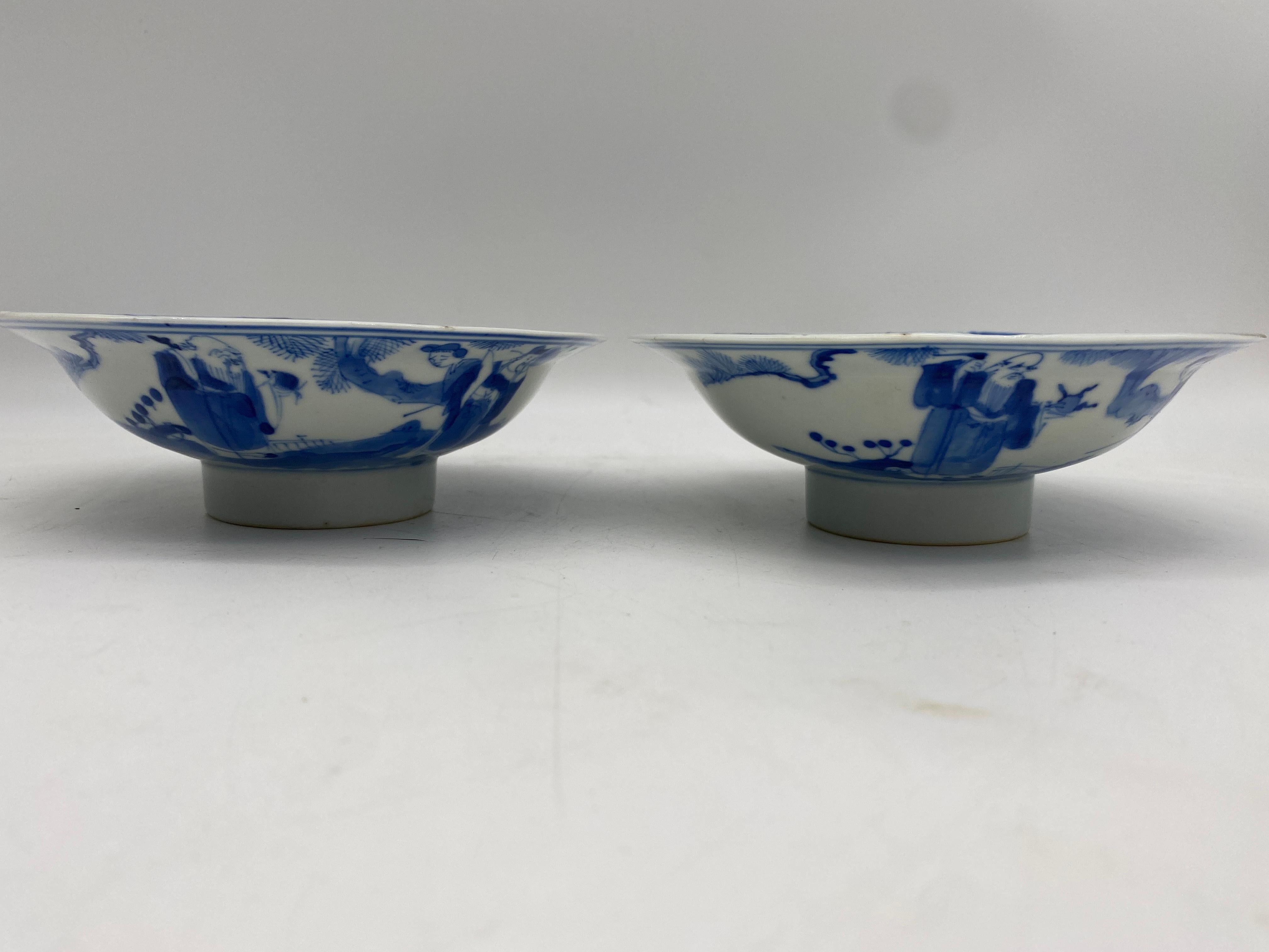 Antique Pair of Chinese Blue and White Porcelain Bowls For Sale 4