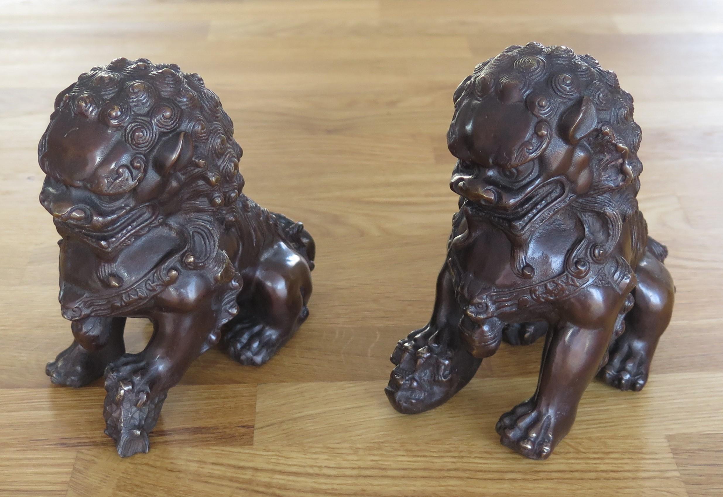 Details about   3CM China Bronze Gild Foo Dog Lion Mother Son Wealth Animal Beast Amulet Statue 