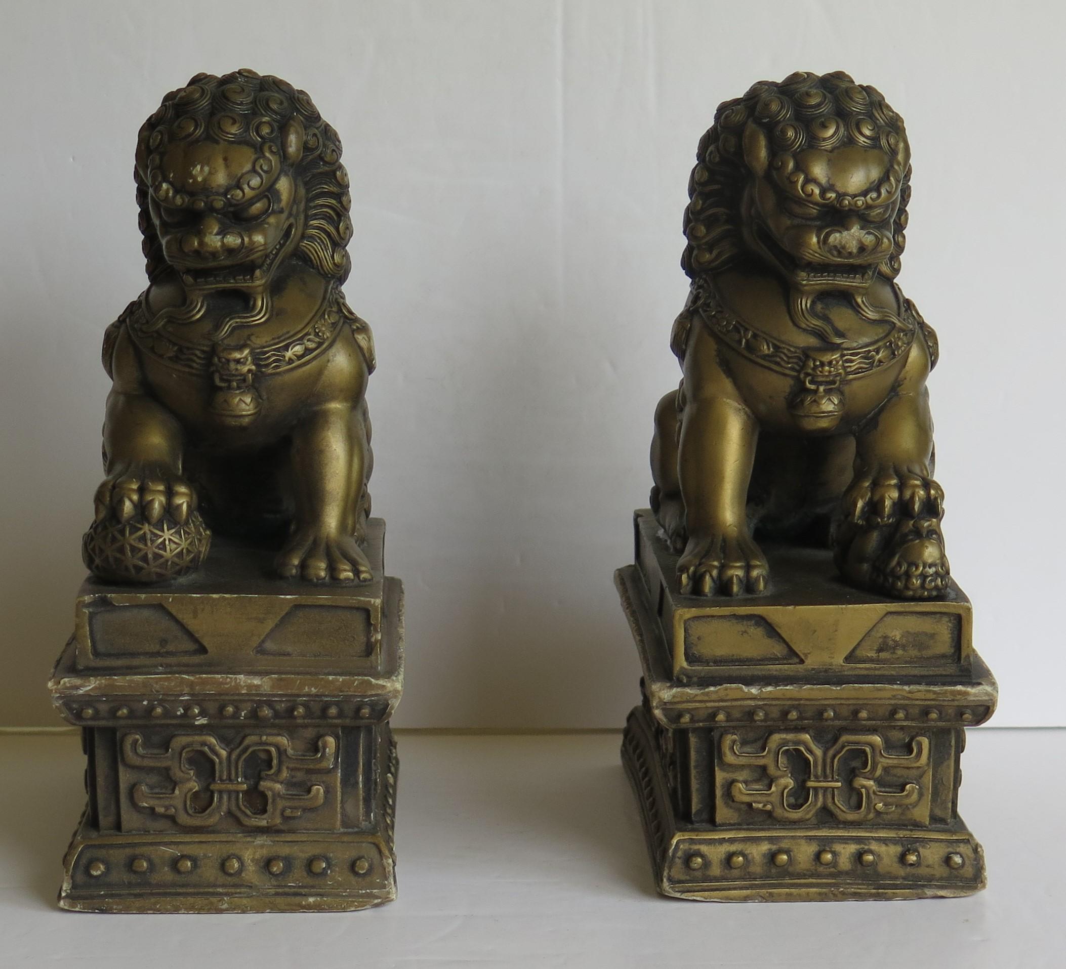 Antique Pair of Chinese Foo Dogs Gilded Stone with Fine Detail Qing 19th Century In Good Condition In Lincoln, Lincolnshire