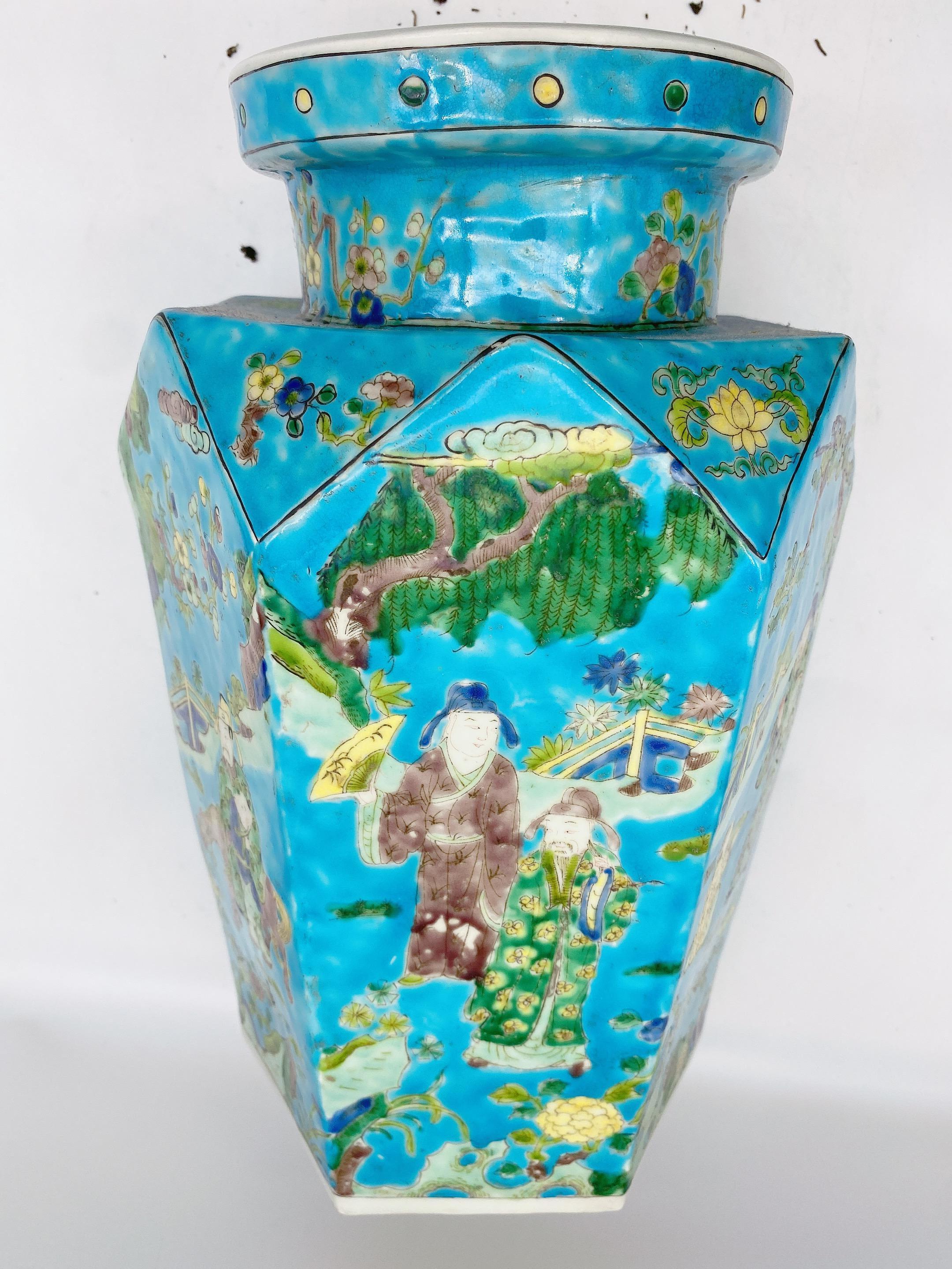Paire de vases anciens en porcelaine chinoise en vente 7