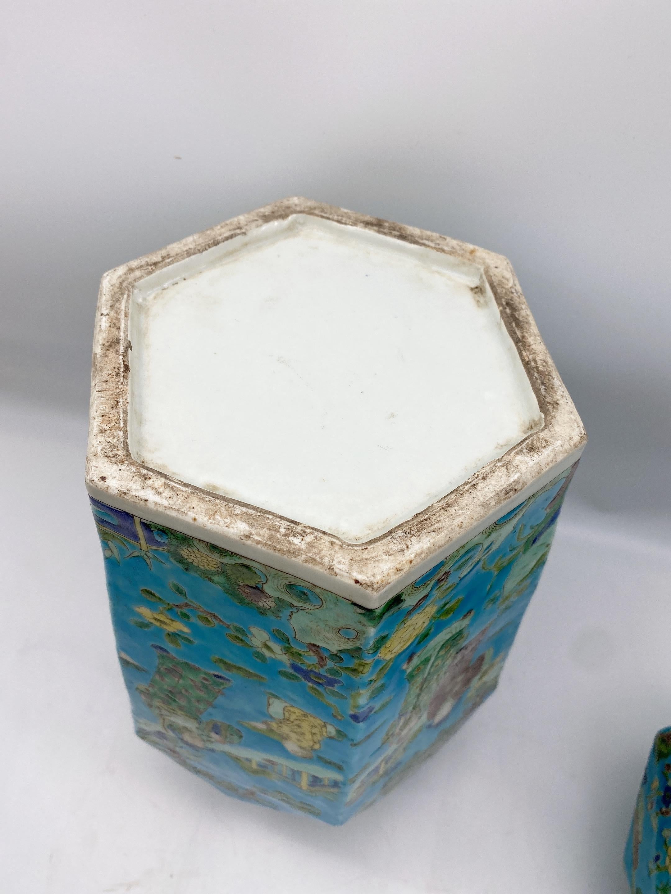 Paire de vases anciens en porcelaine chinoise en vente 1
