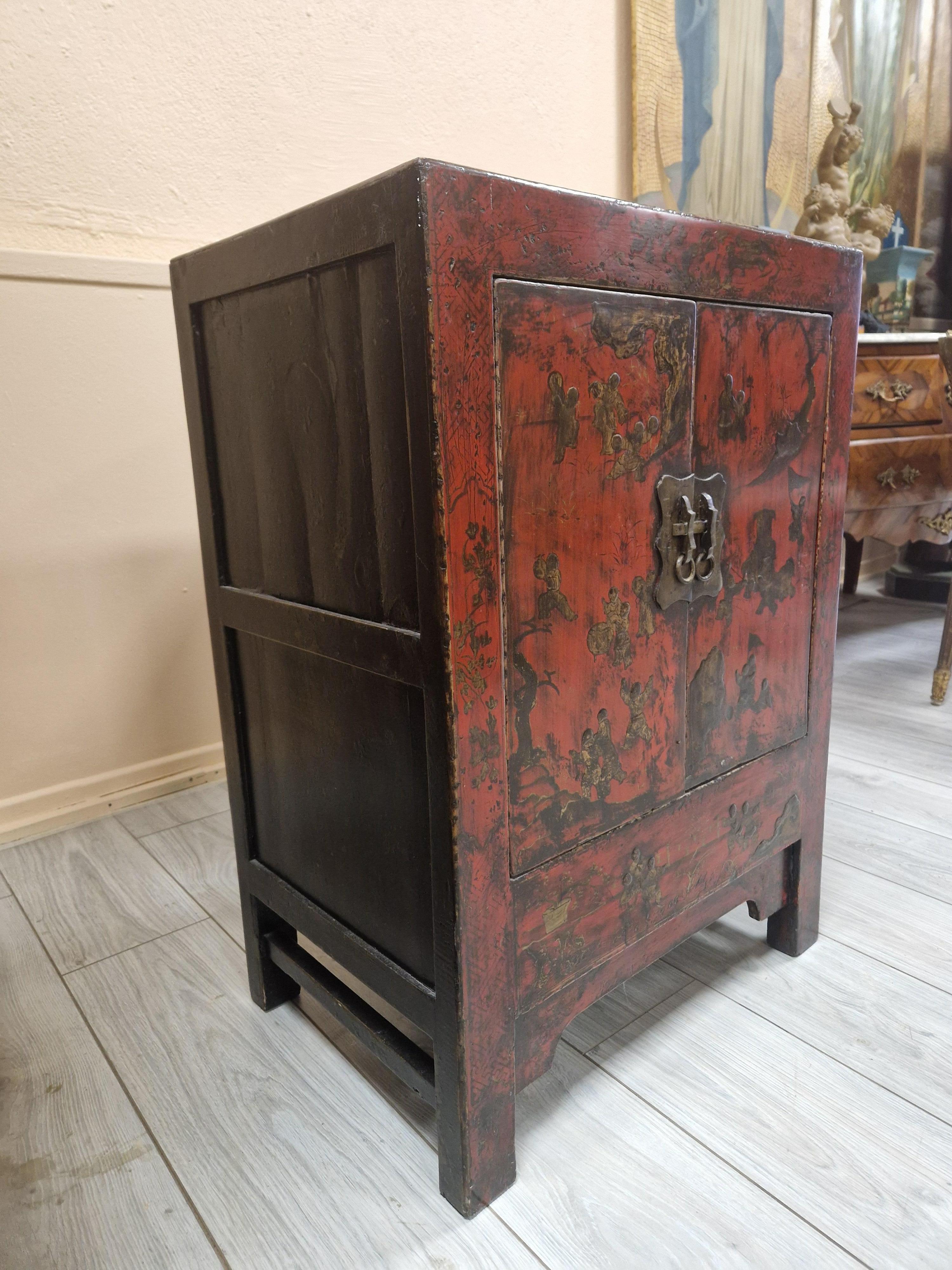 19th Century Antique Pair of Chinese Qing Dynasty Nightstands