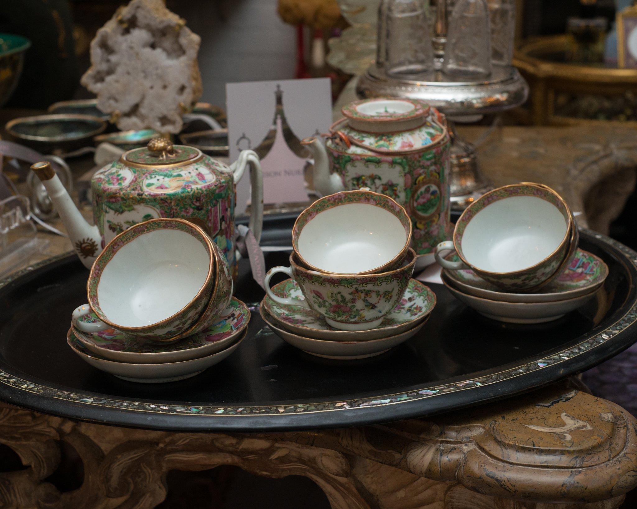 20th Century Antique Pair of Chinese Rose Medallion Teacups and Saucers For Sale