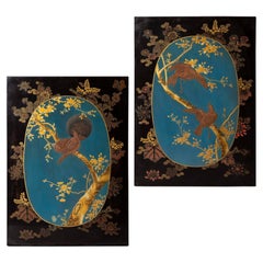 Antikes Paar Chinoiserie-Lacktafeln mit Bildern von Vögeln und Kirschblüten