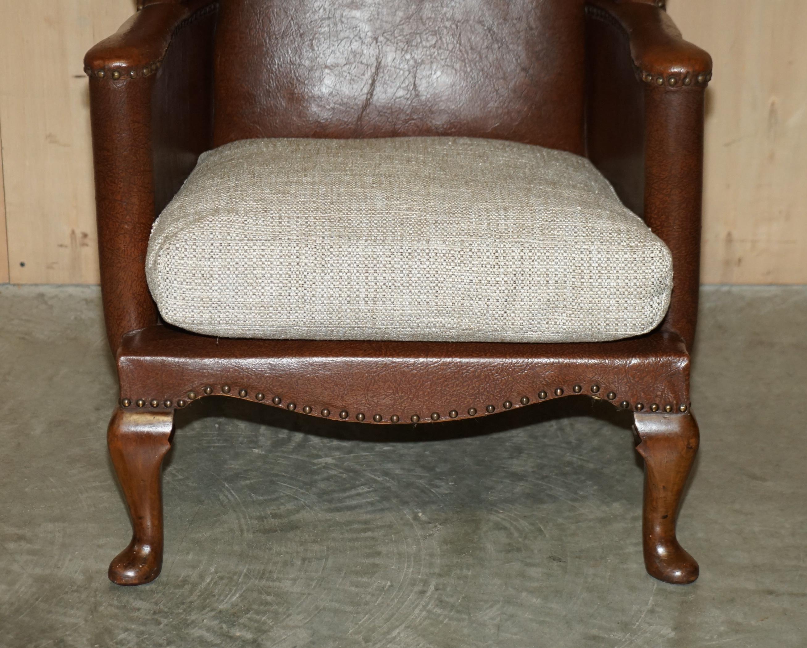 Hand-Crafted Antique Pair of circa 1880 William Morris Carved Legged Wingback Armchairs For Sale