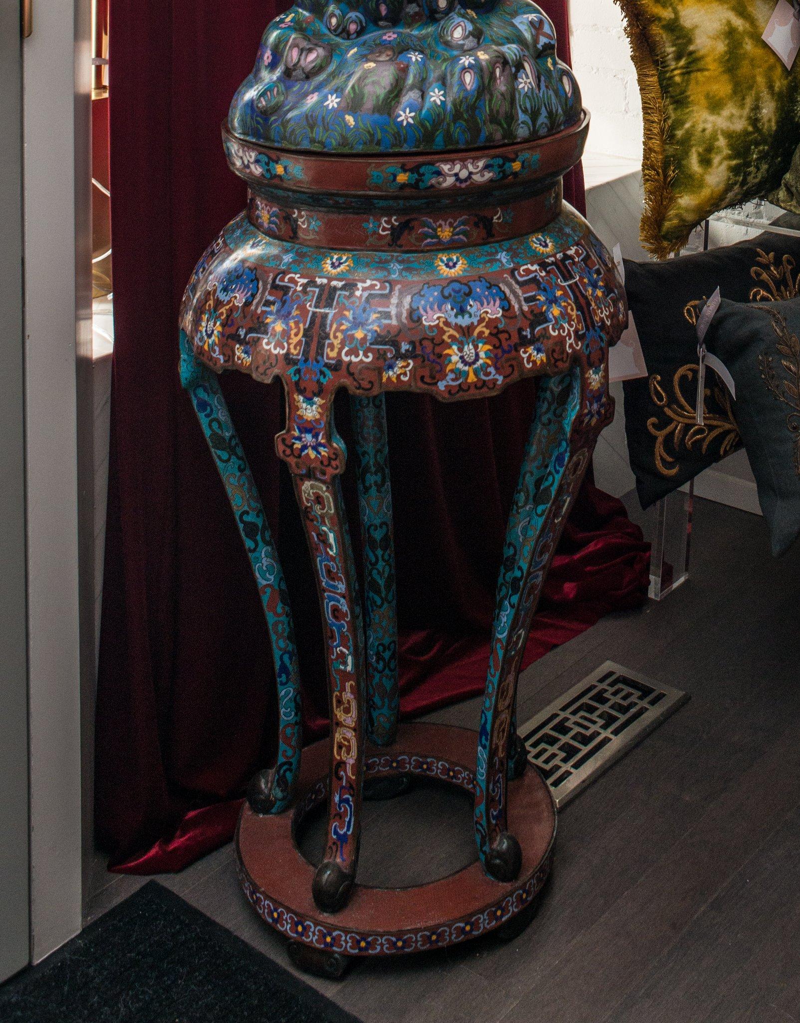 These rare tables have a spectacular presence due to their grand size and intricate work. Cloisonné, derived from the French word “enclosed” is an ancient technique of decorating metalwork objects. This technique is done by soldering wires in thin
