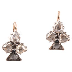 Paire de boucles d'oreilles anciennes en diamant taillé en rose et en trèfle