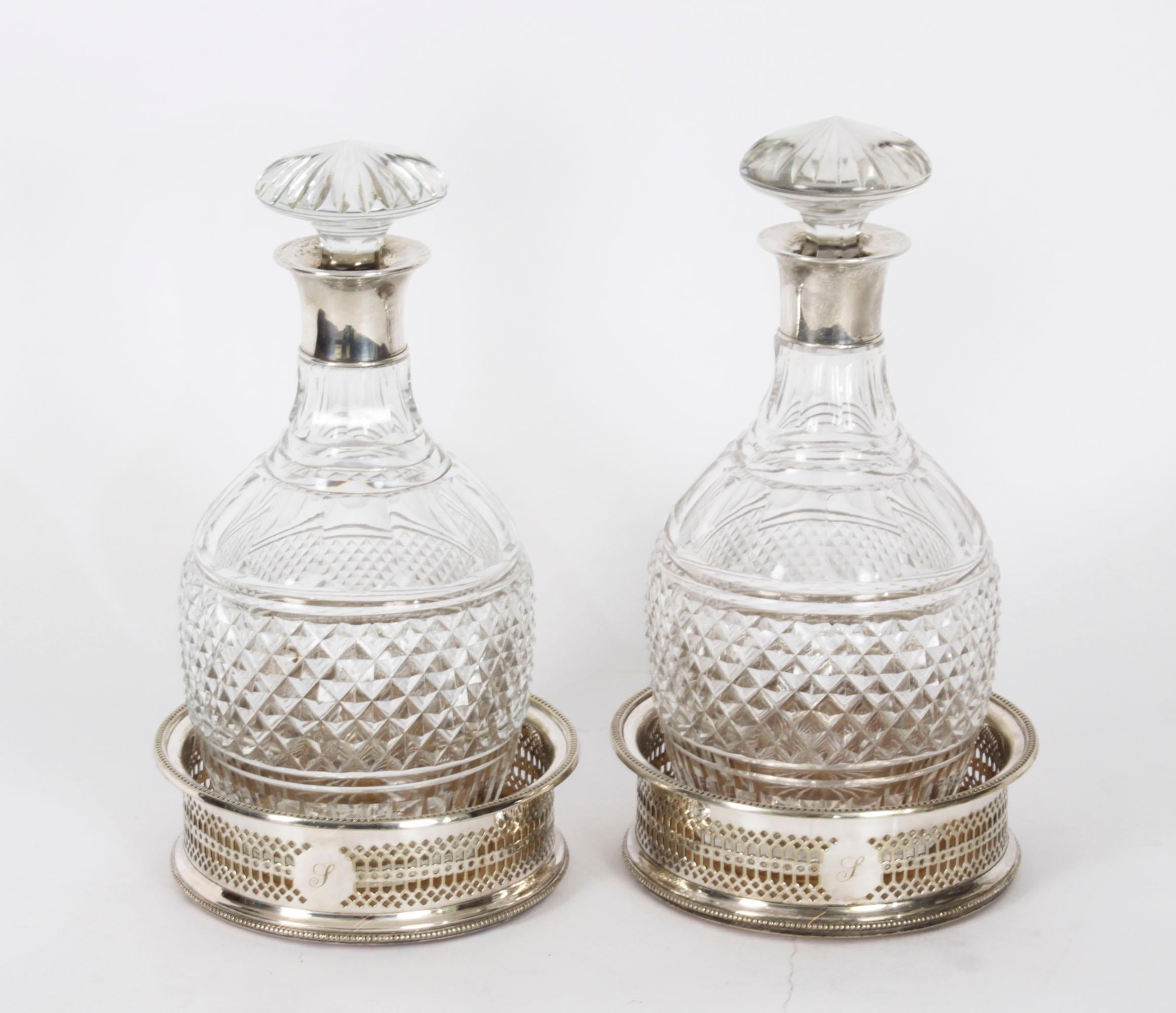Antique Pair of Cut Crystal Glass Decanters Coaster set 19th Century 17