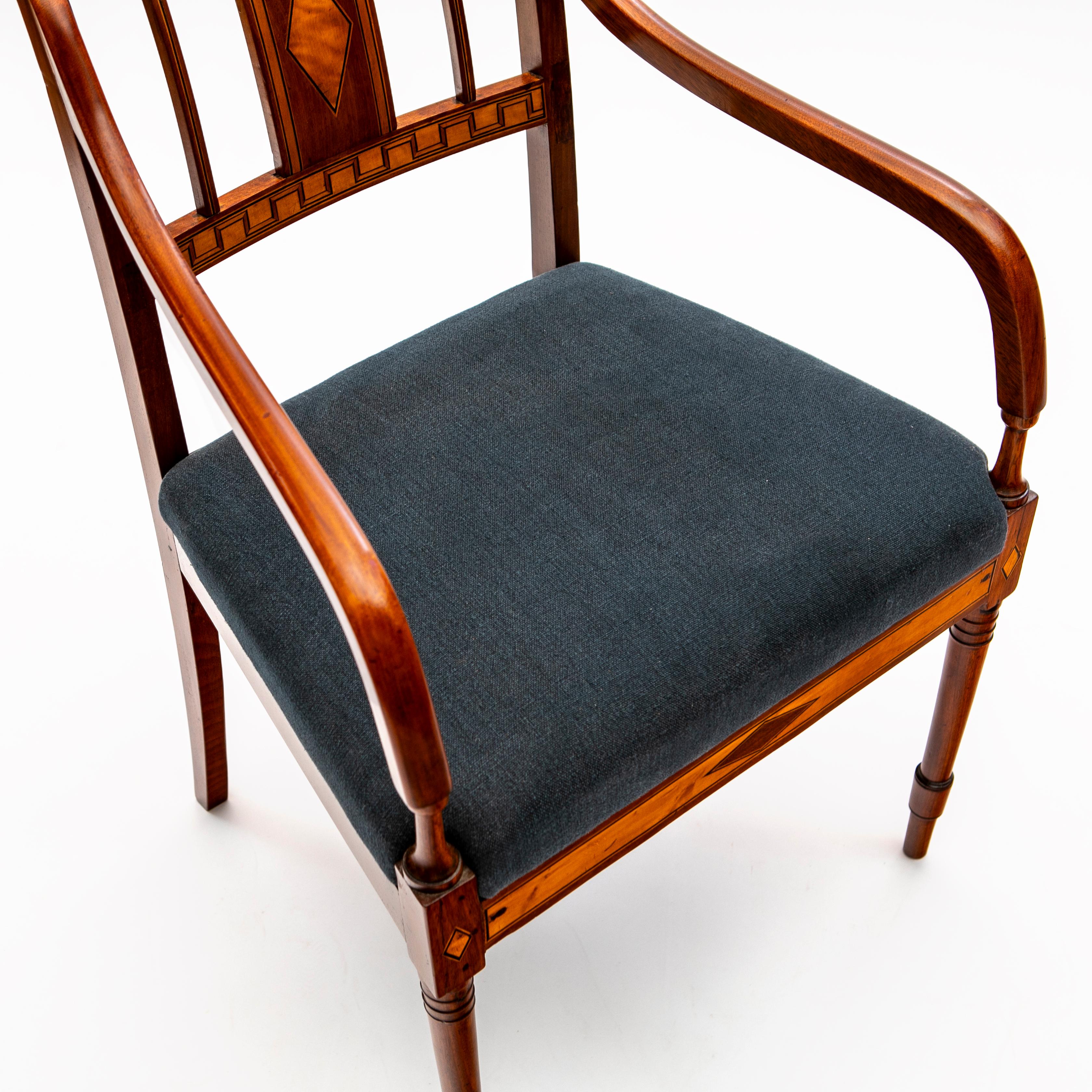 Paire de fauteuils Empire danois en acajou avec incrustations en vente 4