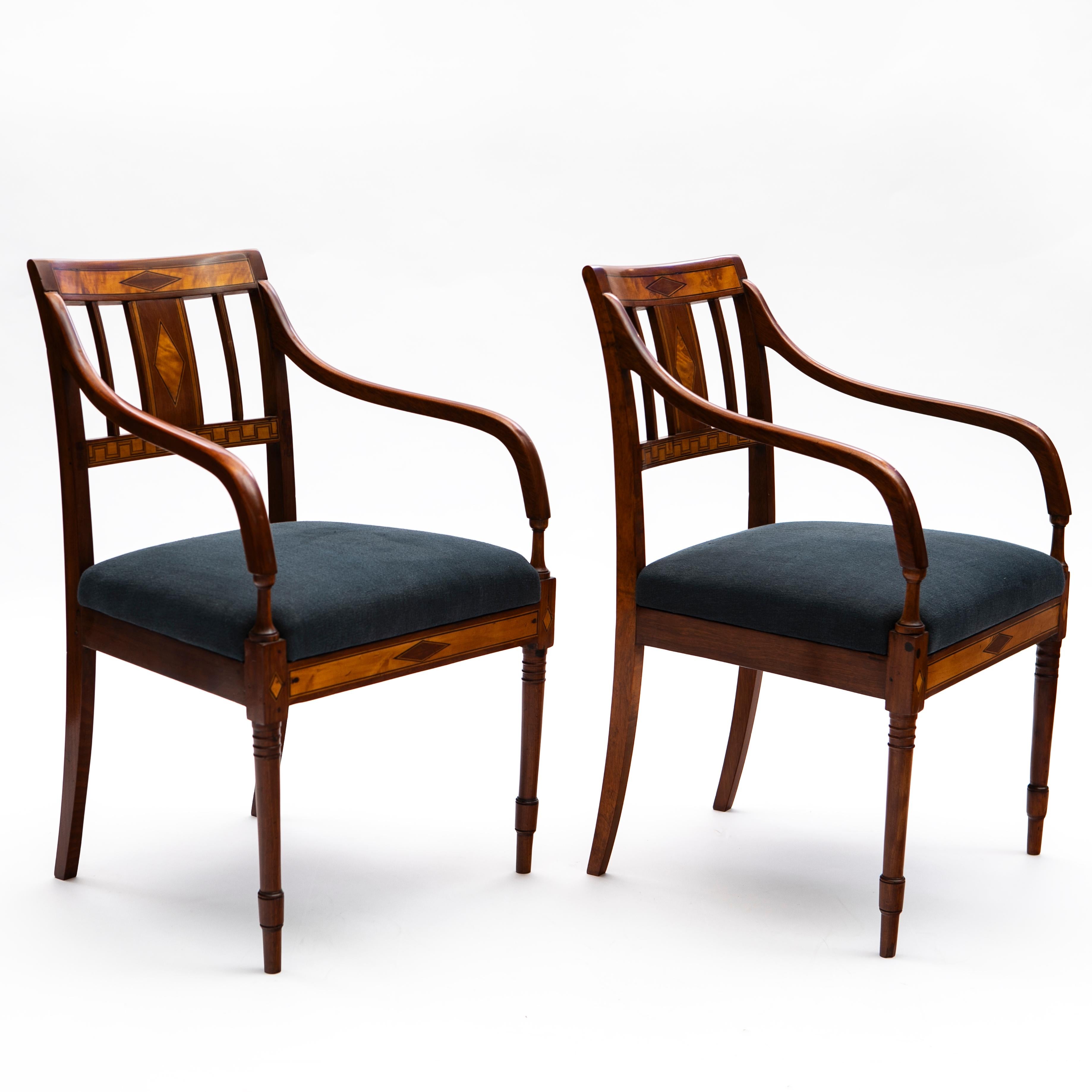 Danois Paire de fauteuils Empire danois en acajou avec incrustations en vente