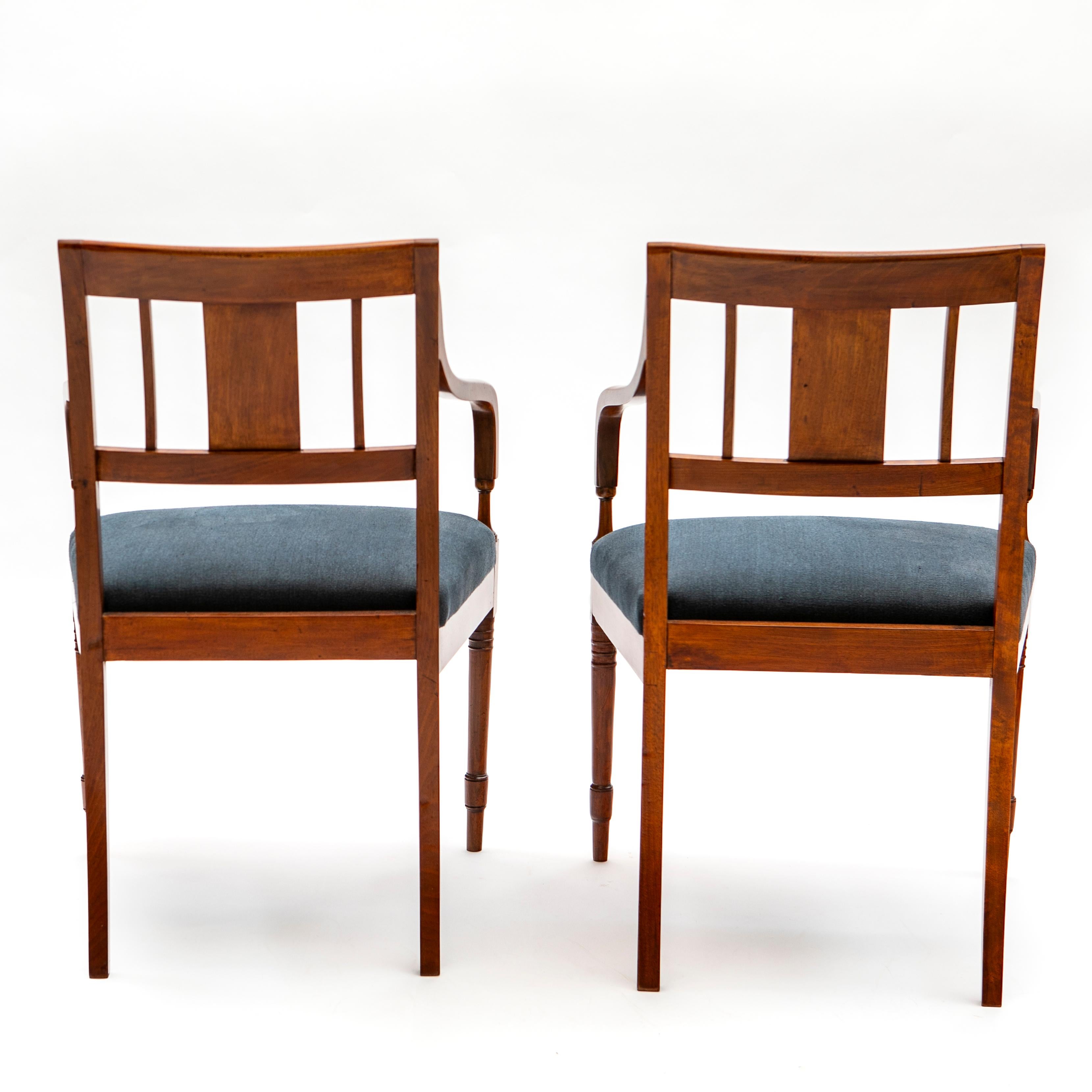 Paar dänische Empire-Mahagoni-Stühle aus Mahagoni mit Intarsien (19. Jahrhundert) im Angebot