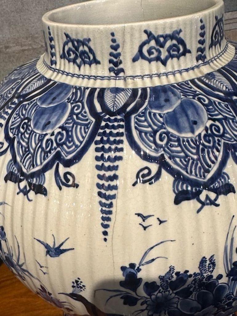 Antike Vasen mit Deckel aus blauem Delfter Porzellan im Angebot 4