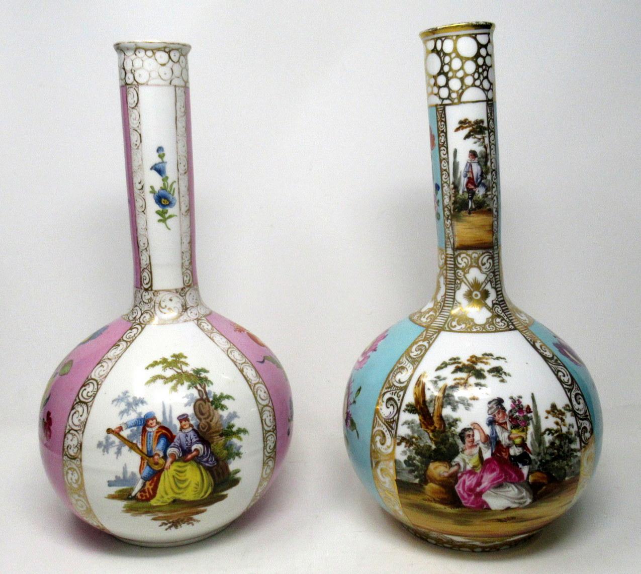 Antikes Paar Dresdner Helena Wolfson handbemalte Flaschenvasen mit Blumenszenen (Spätviktorianisch) im Angebot