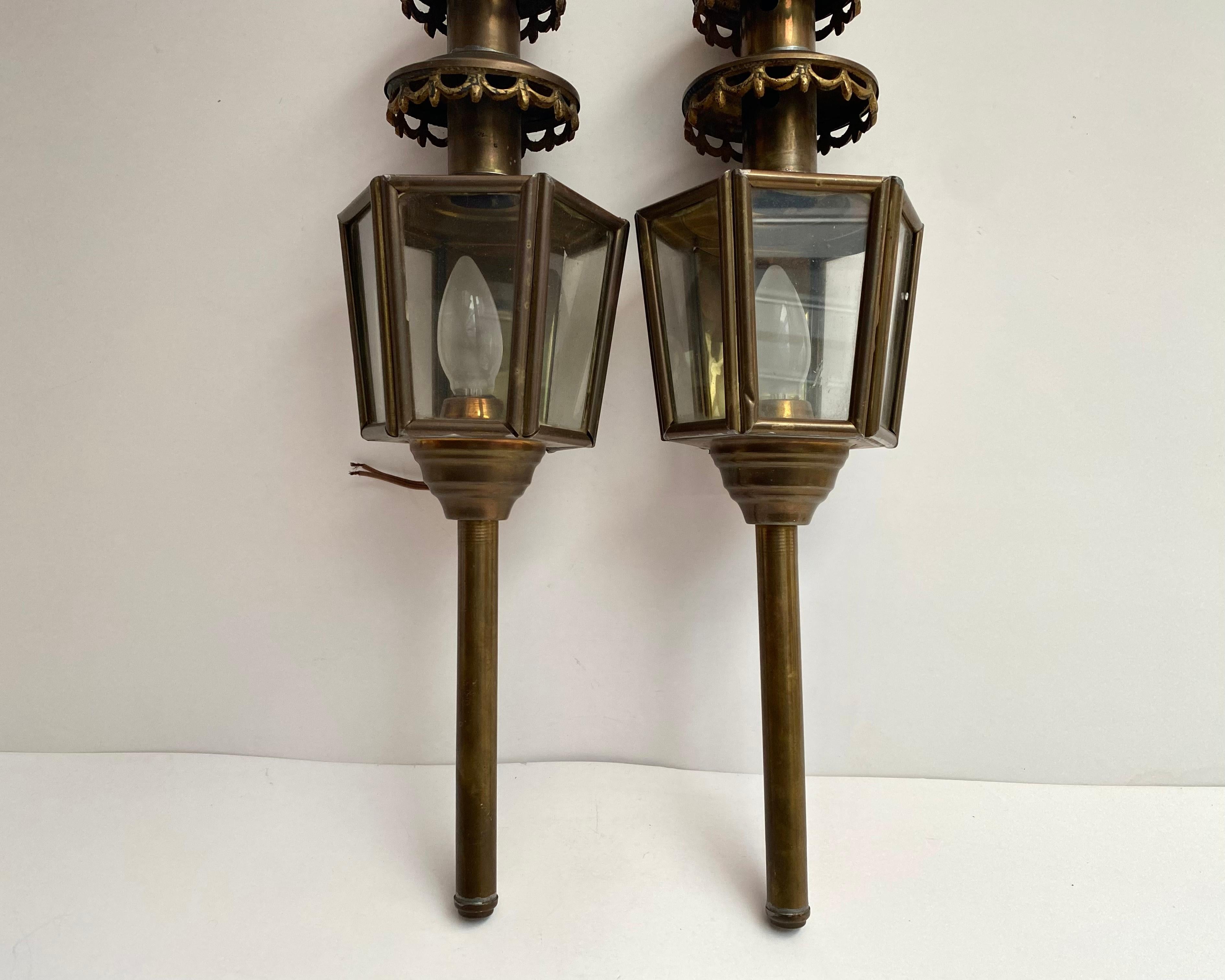 French Antique Pair of Eagle Brass Carriage Wall Lanterns Belgium For Sale