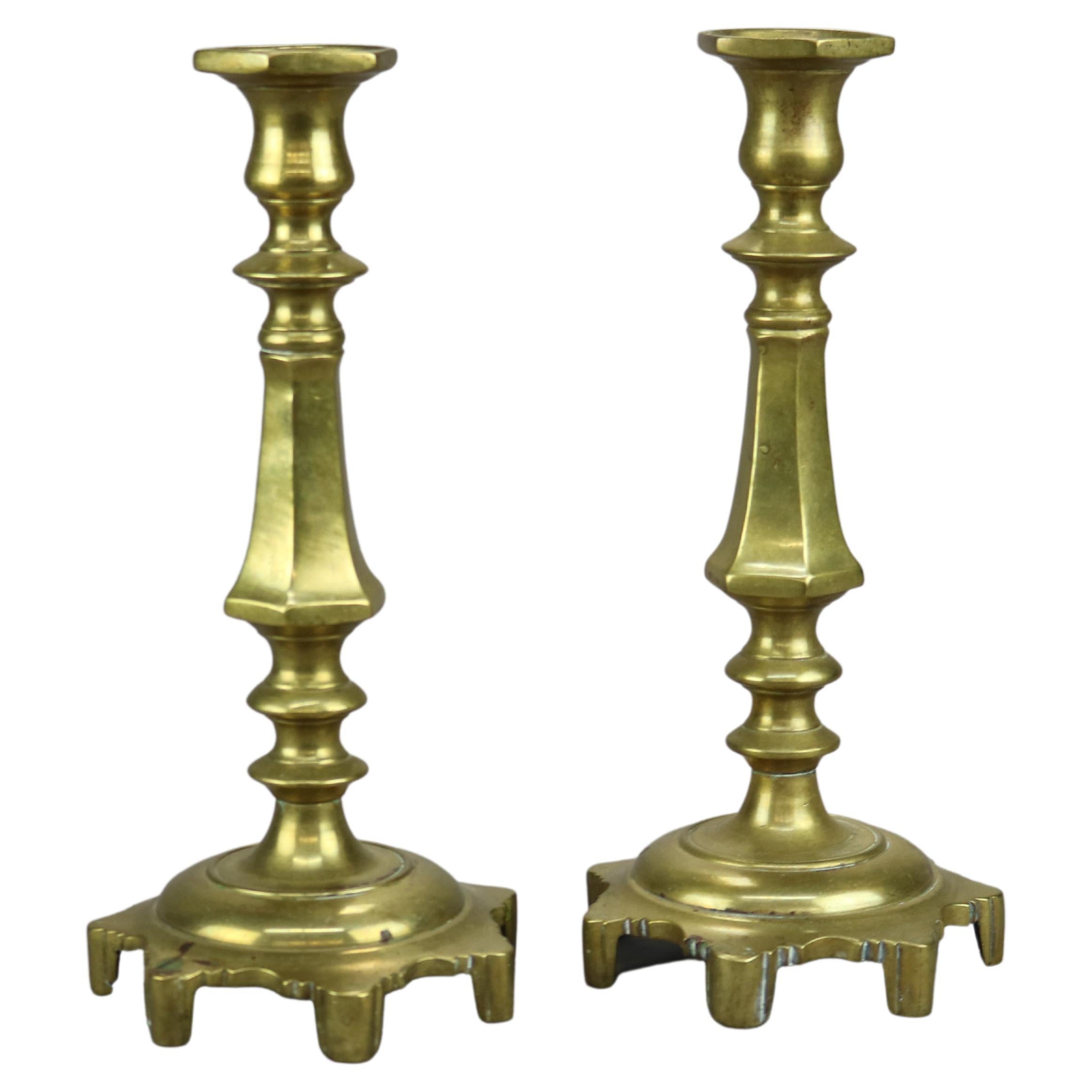 Antique Pair of Early American Brass Balustrade Footed Candlesticks 19th C For Sale
