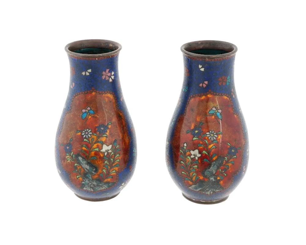 Cloissoné Antique Pair of Early Meiji Japanese Cloisonne Vases in the Style of Namikawa For Sale