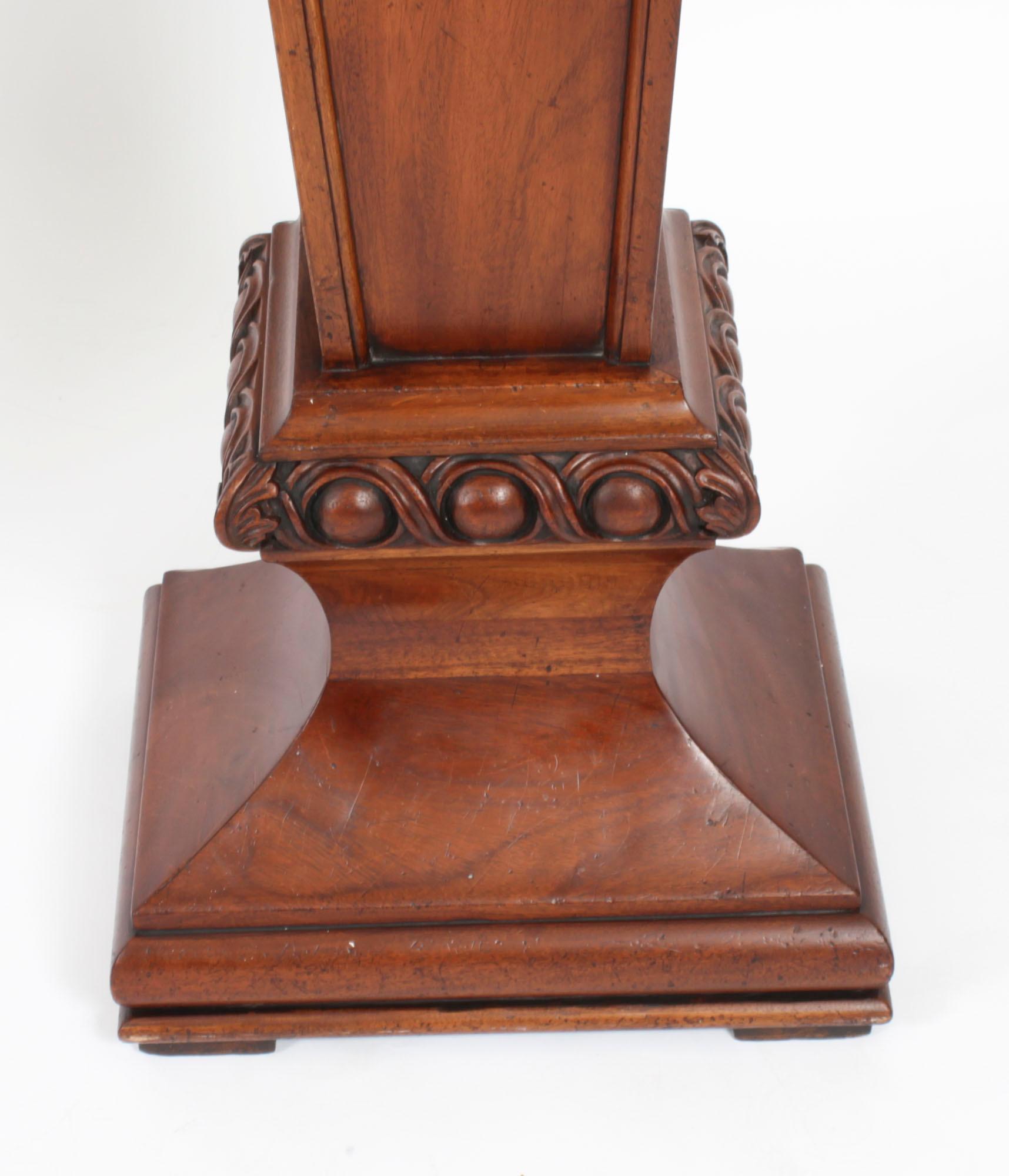 Antique Pair of Edwardian Mahogany Pedestals Torchere Stands Early 20th Century For Sale 7