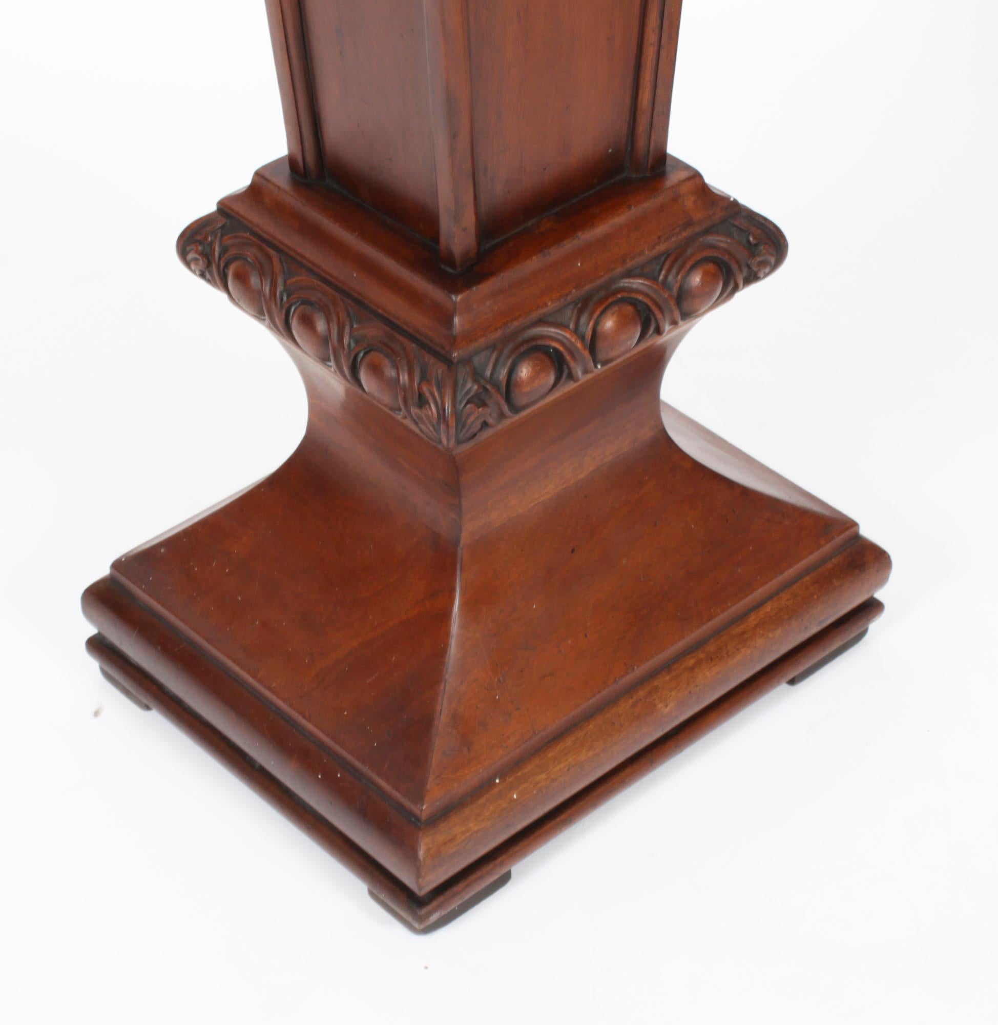 Antique Pair of Edwardian Mahogany Pedestals Torchere Stands Early 20th Century For Sale 8