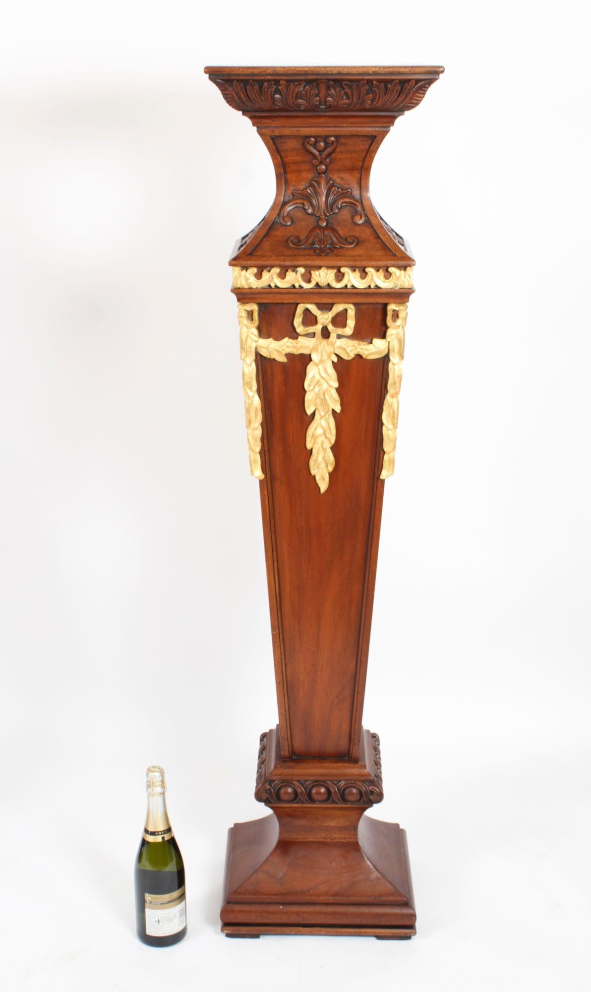 Antique Pair of Edwardian Mahogany Pedestals Torchere Stands Early 20th Century For Sale 9
