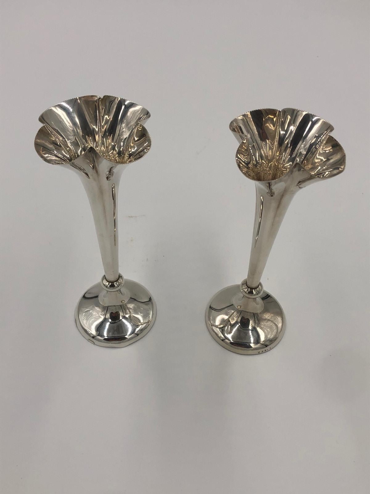 Antique Pair of Edwardian Silver Spill Vases In Good Condition In Ipswich, GB