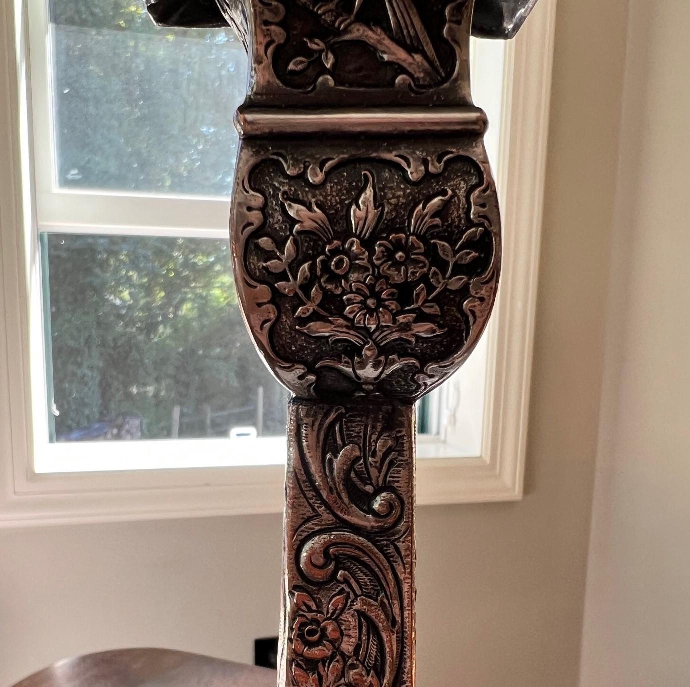Antique Pair of E.G. Webster and Son. Silverplate Repoussé Tavern Candlesticks In Good Condition For Sale In Morristown, NJ