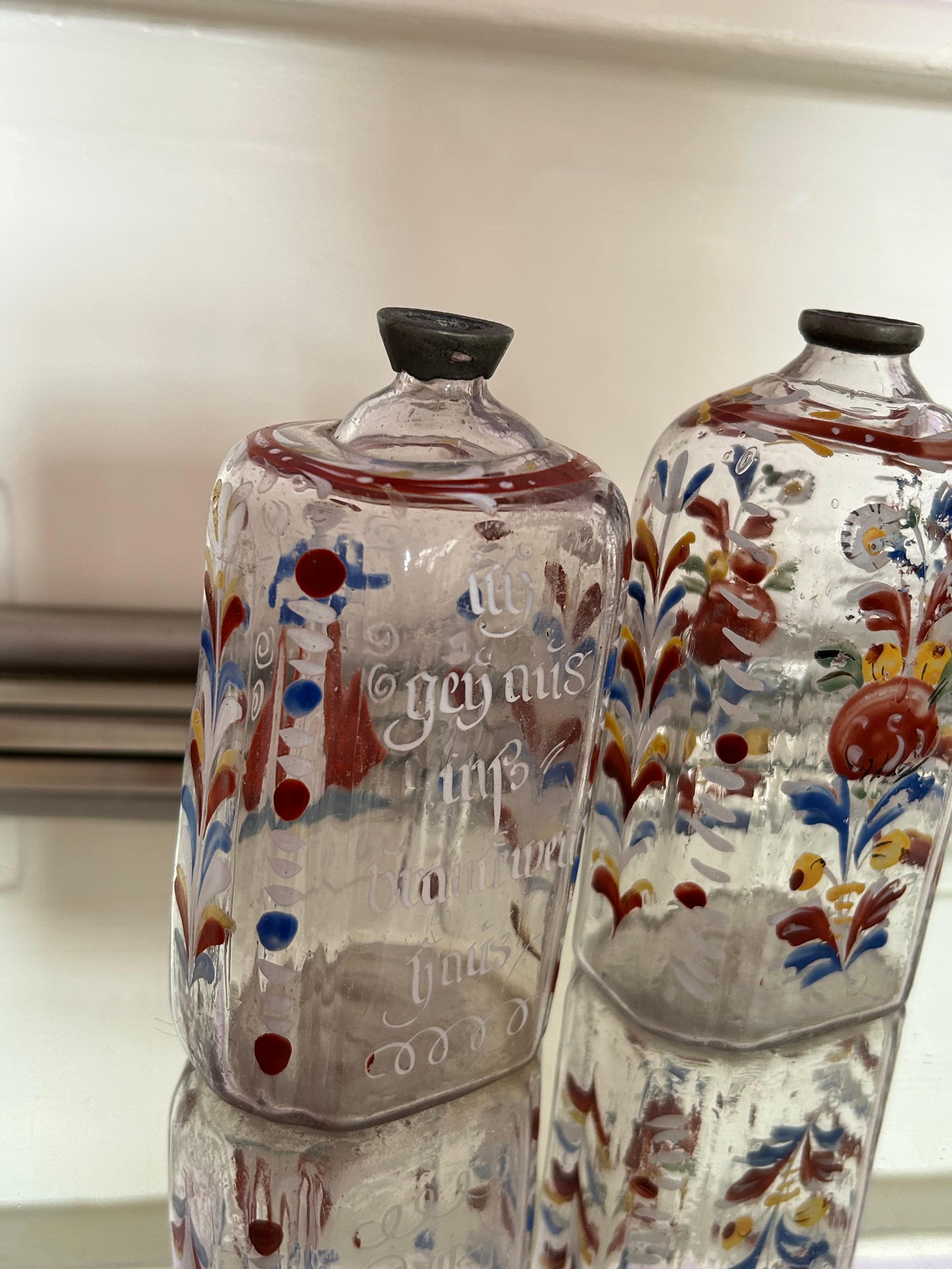 Antique Pair of Enameled Decorated Clear Glass Bottles, Germany, 18th Century For Sale 4