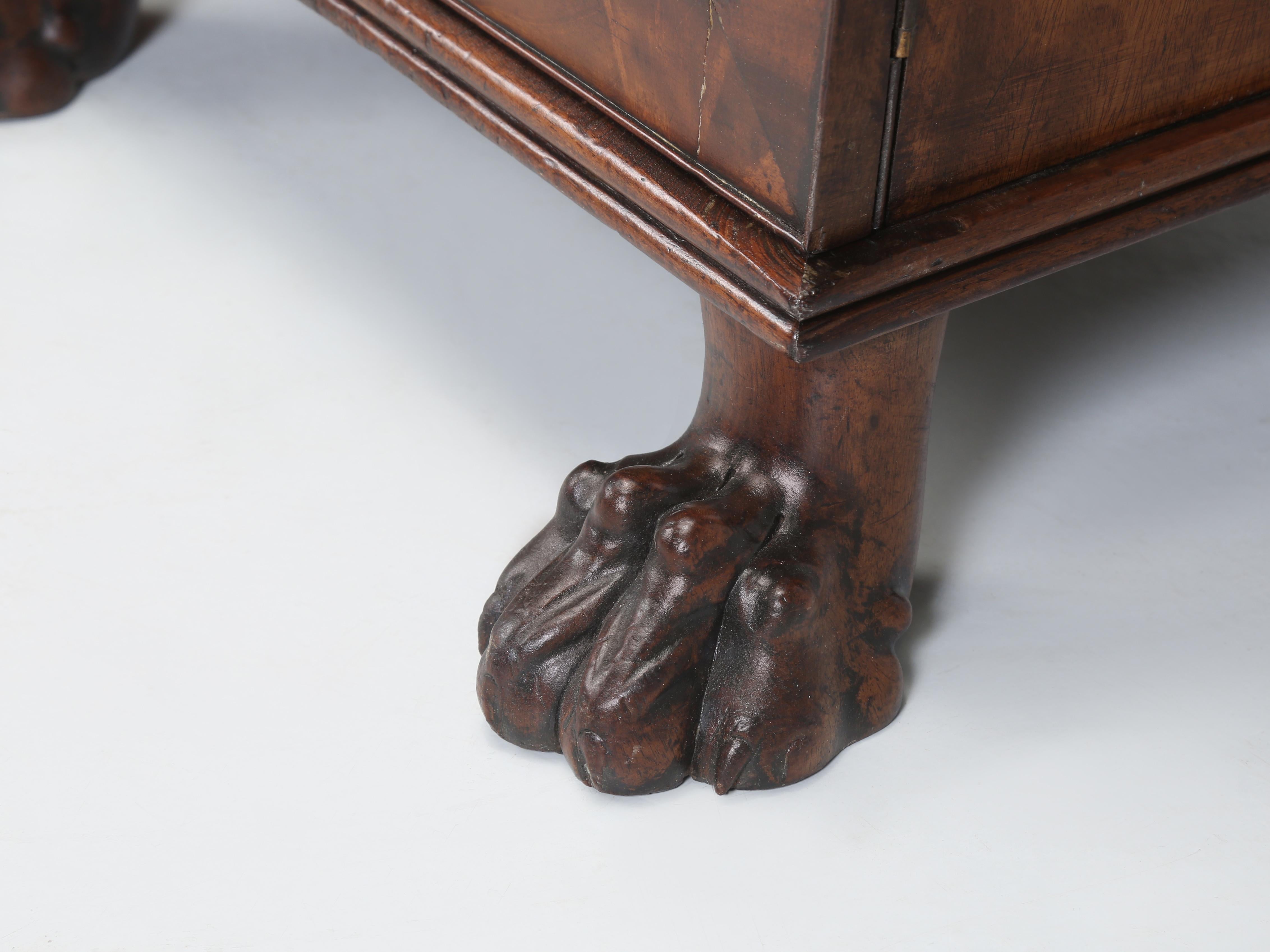 Antique Pair of English Mahogany Cellarettes circa Mid-1800s with Lion Paw Feet For Sale 6