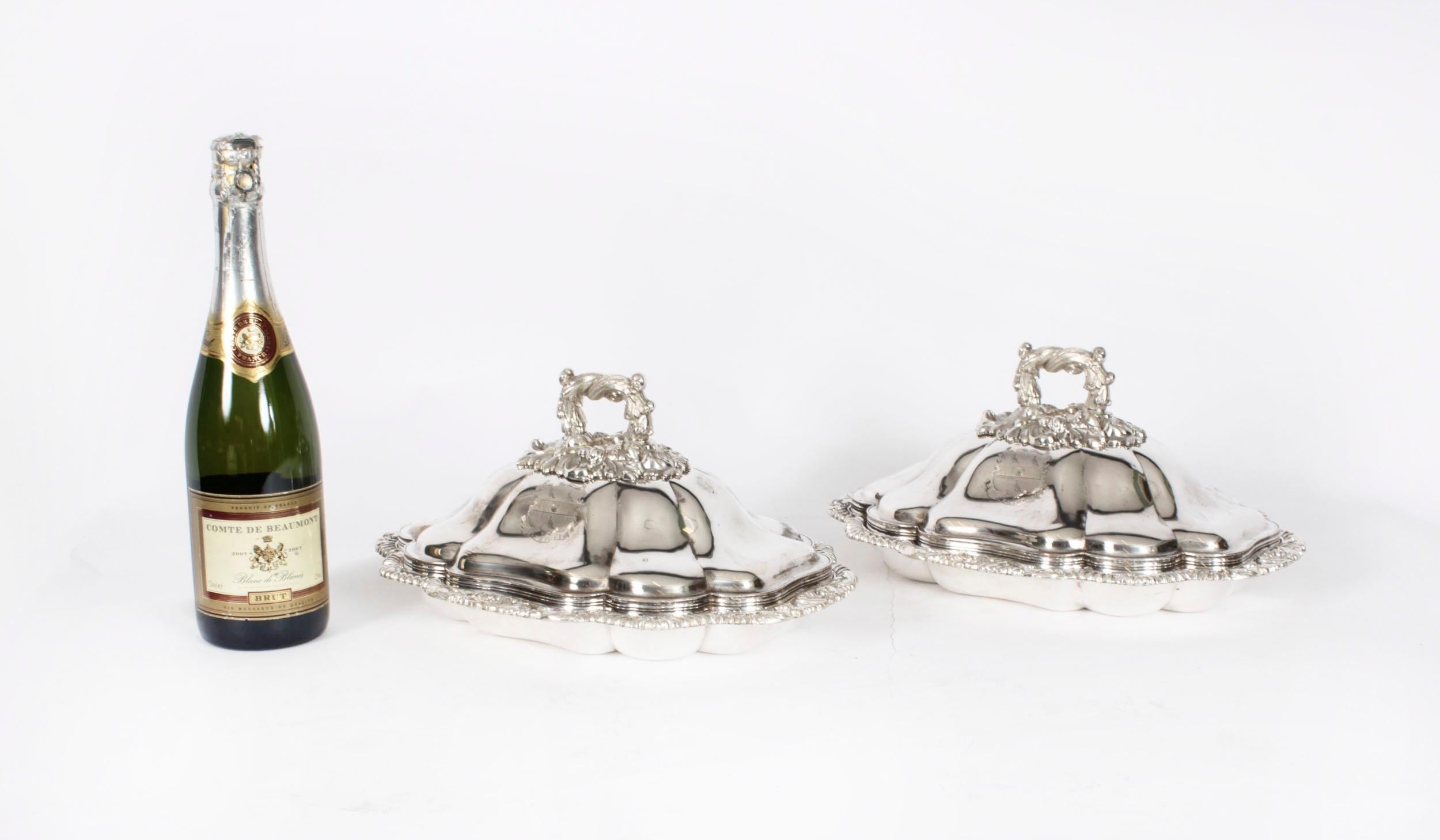 Ancienne paire de plats à dîner anglais de Sheffield du 18ème siècle en vente 14