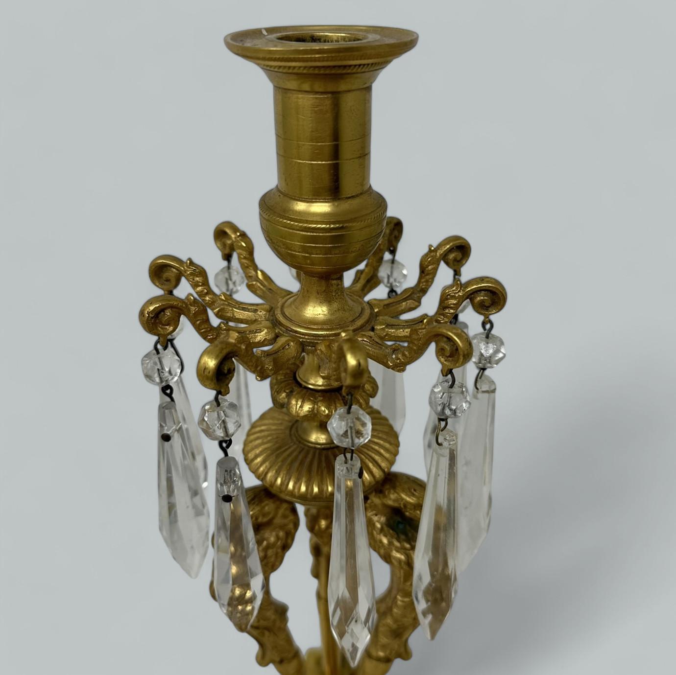 Antica coppia di candelieri inglesi Regency Ormolu Bronze Lusters Candelabro In condizioni buone in vendita a Dublin, Ireland