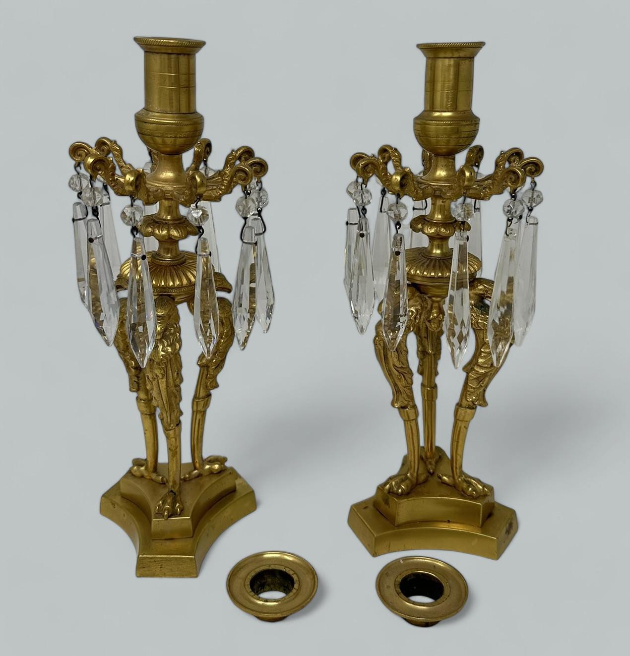 Cristallo Antica coppia di candelieri inglesi Regency Ormolu Bronze Lusters Candelabro in vendita