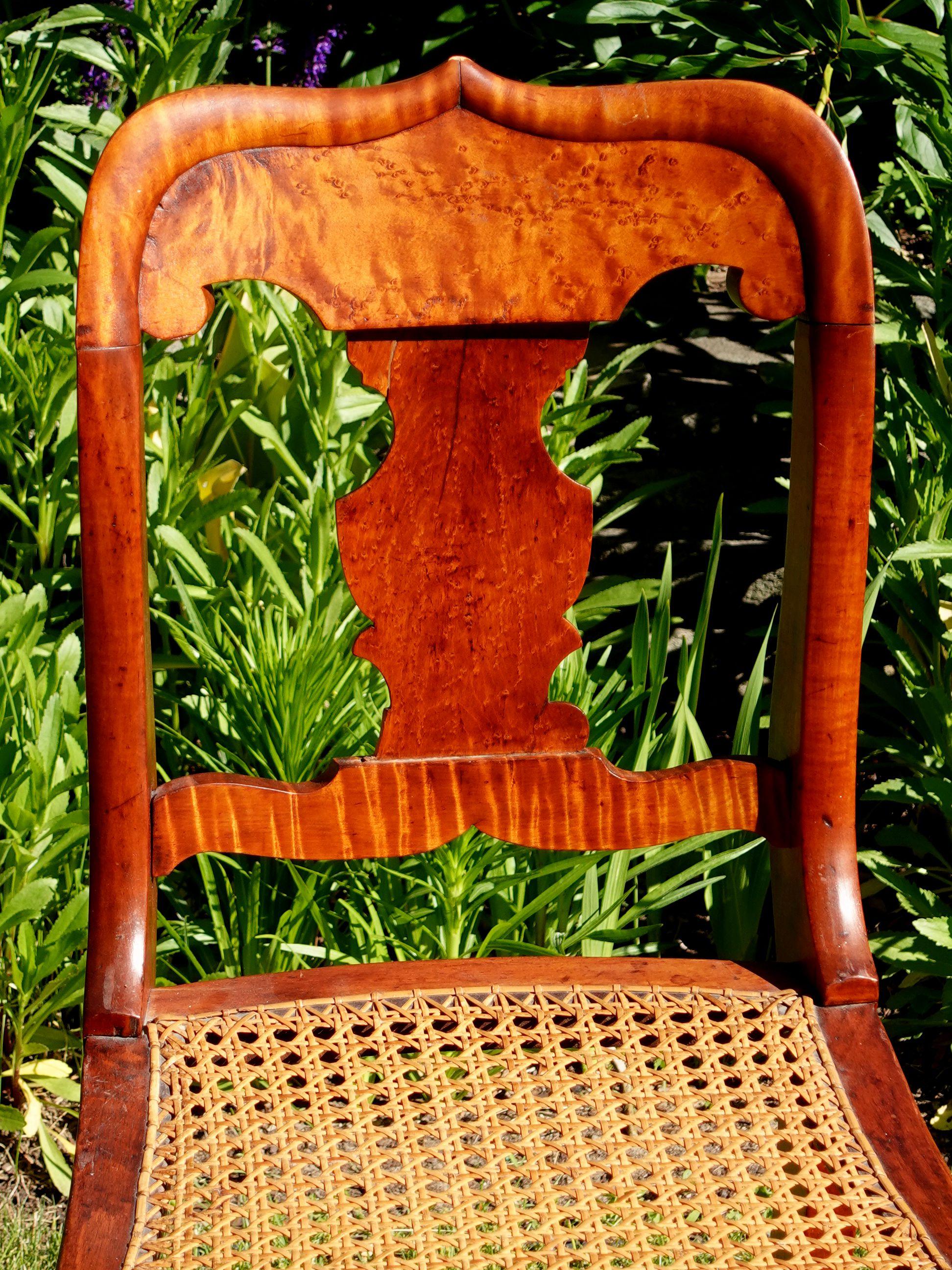 Hand-Carved Antique Pair of Federal Tiger Maple & Bird's Eye Cane Seat Dinning Charis For Sale
