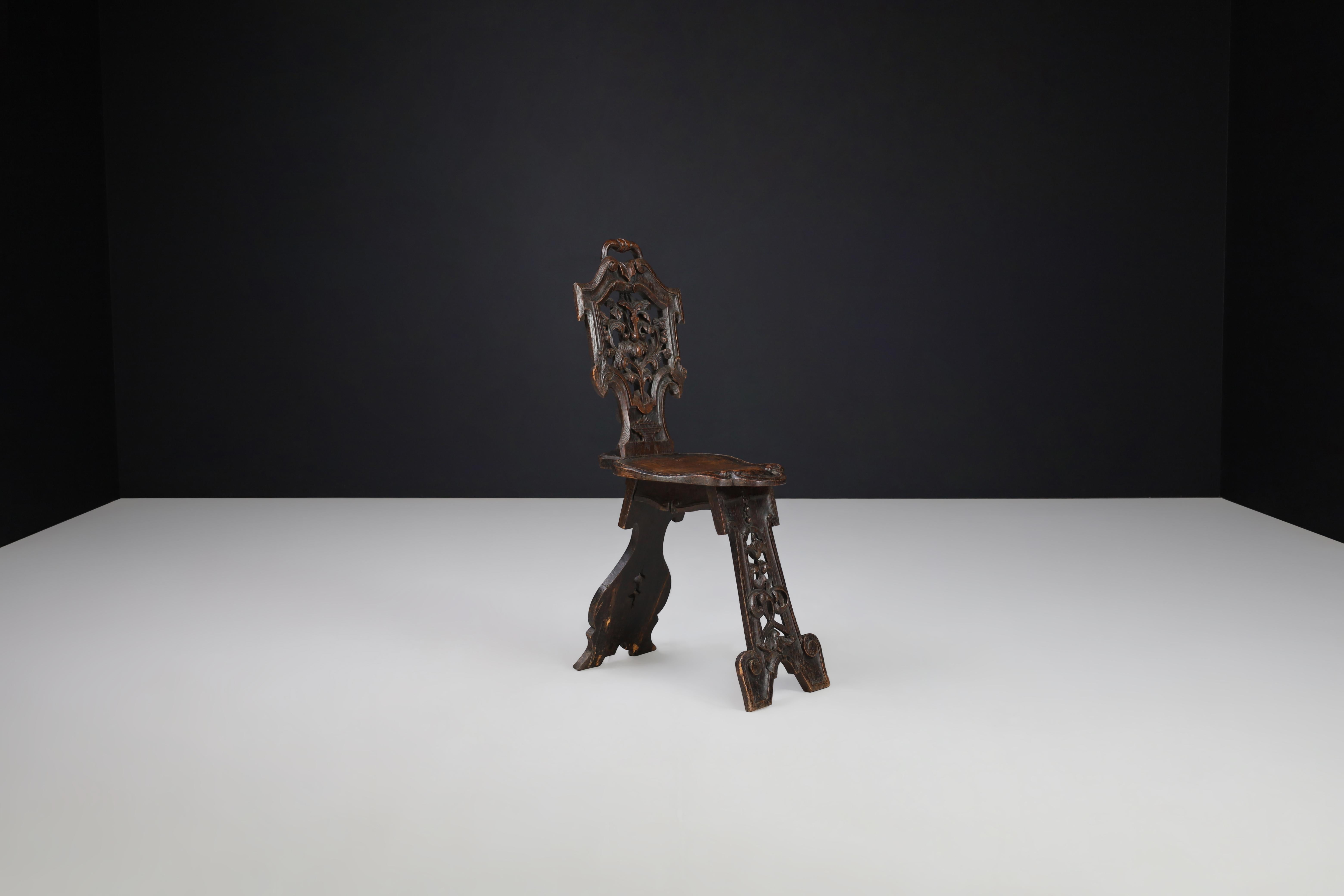 Antique Pair of Figural Heavily Carved Oak Sgabello Chairs Italy For Sale 3