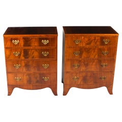 Ancienne paire de commodes de chevet en acajou flammé 19ème siècle
