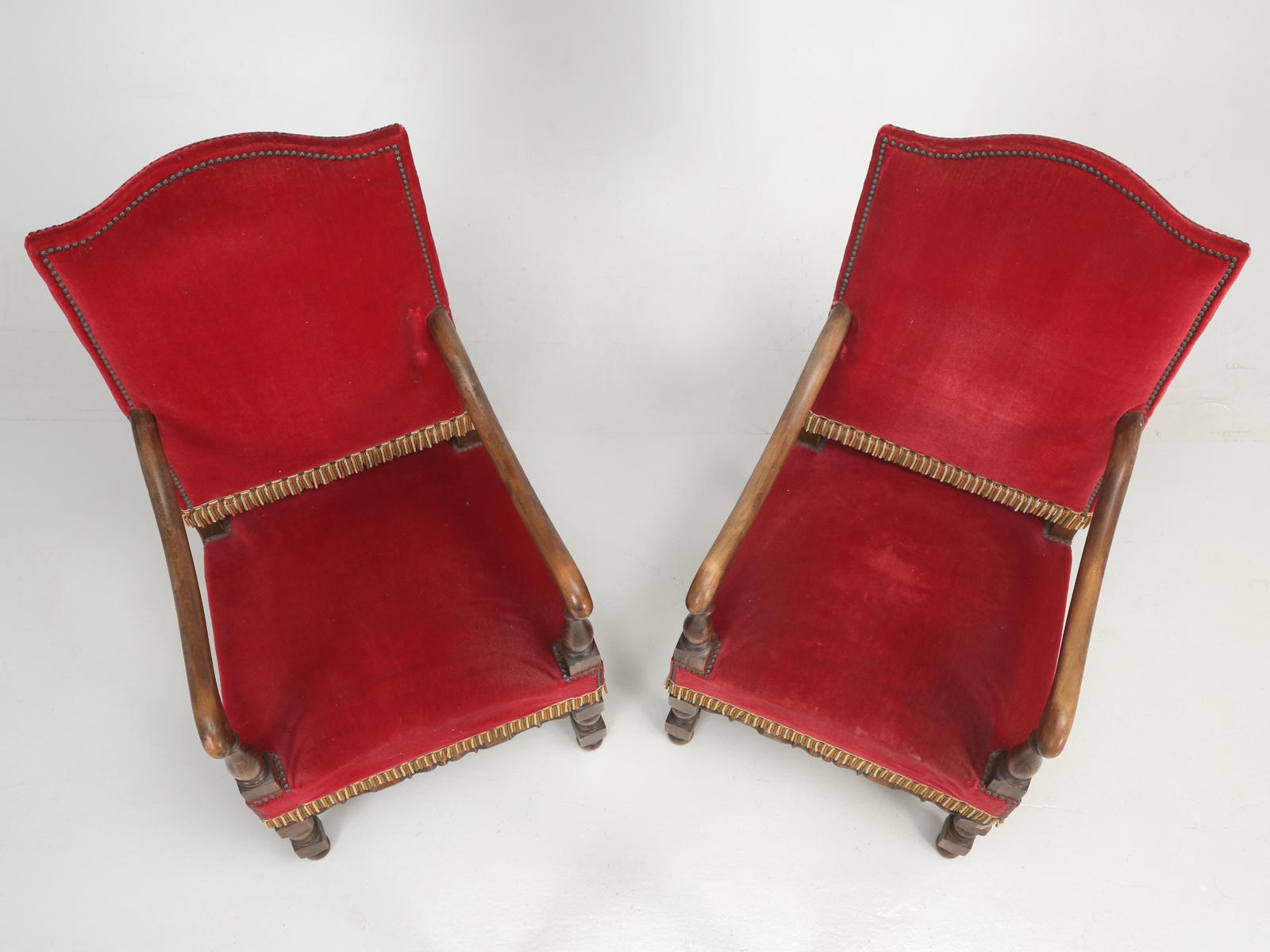 Hand-Carved Antique Pair of French Armchairs or Throne Chairs, circa 1880 Unrestored  For Sale