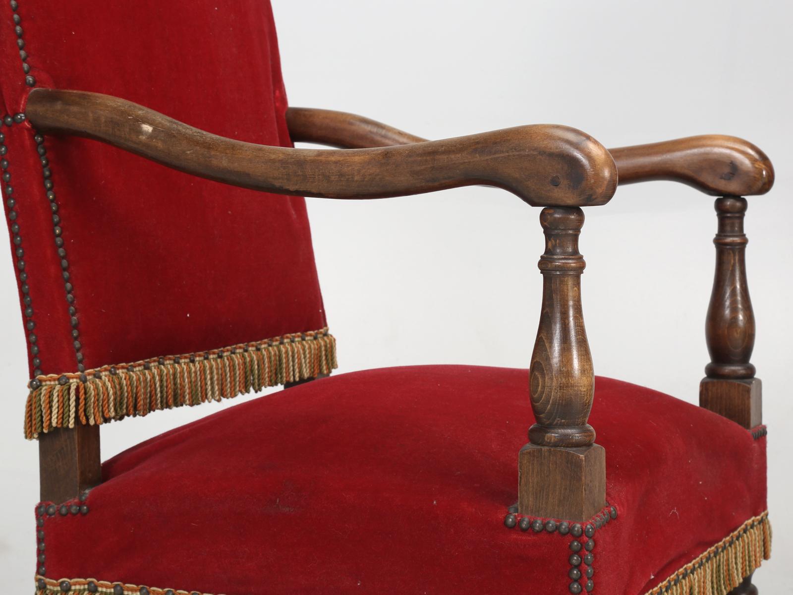 Paire de fauteuils ou fauteuils trônes français anciens, circa 1880, non restaurés  Bon état - En vente à Chicago, IL