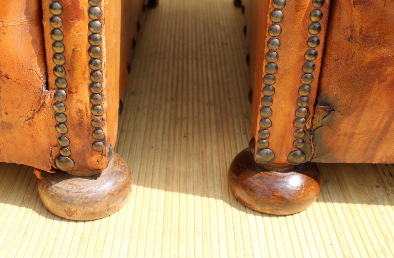 Paire de chaises longues en cuir brun vieilli de style Arte Antiques en vente 5