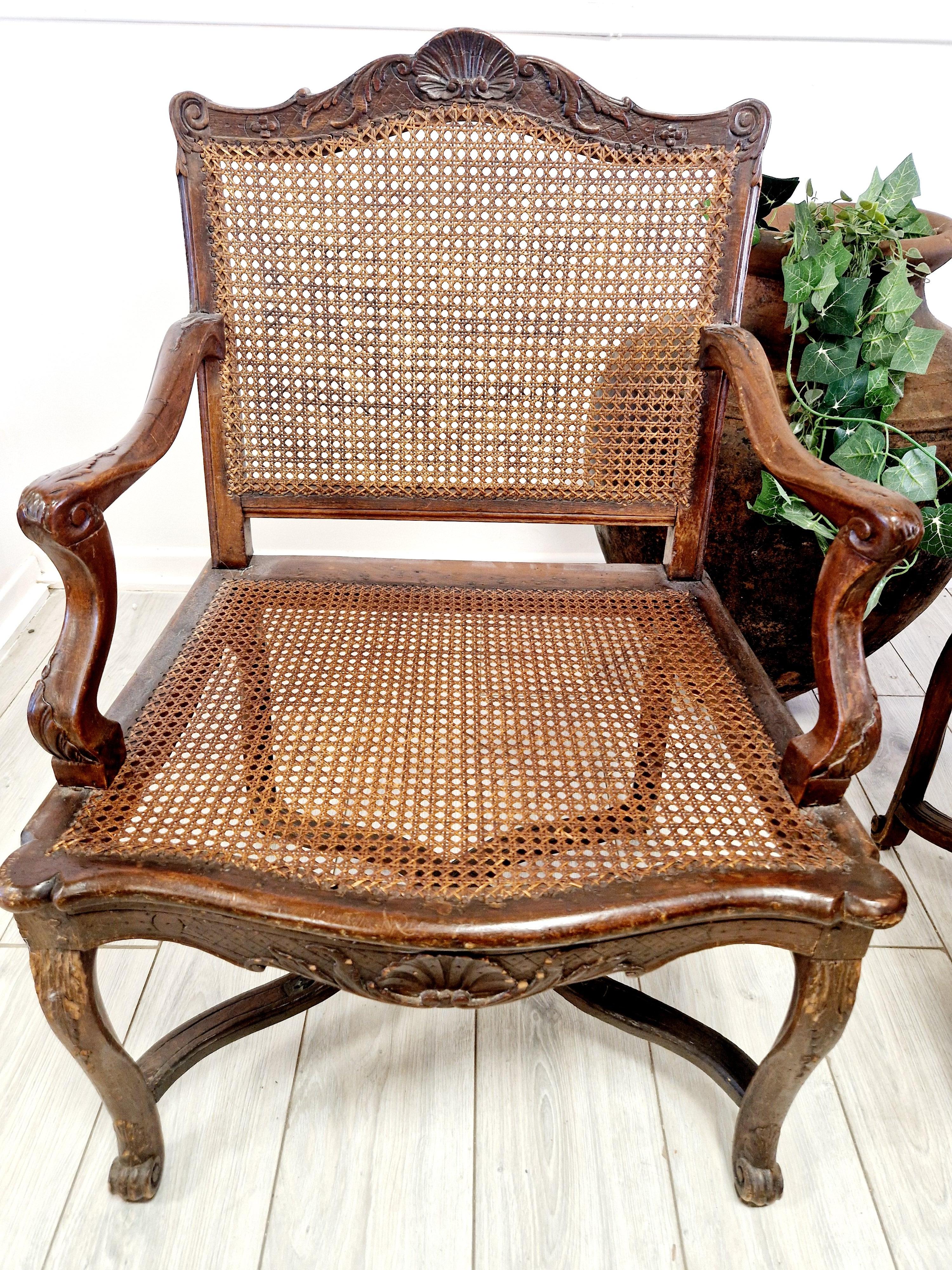 Antique Paire de Fauteuils Canne Français Période Régence en vente 6