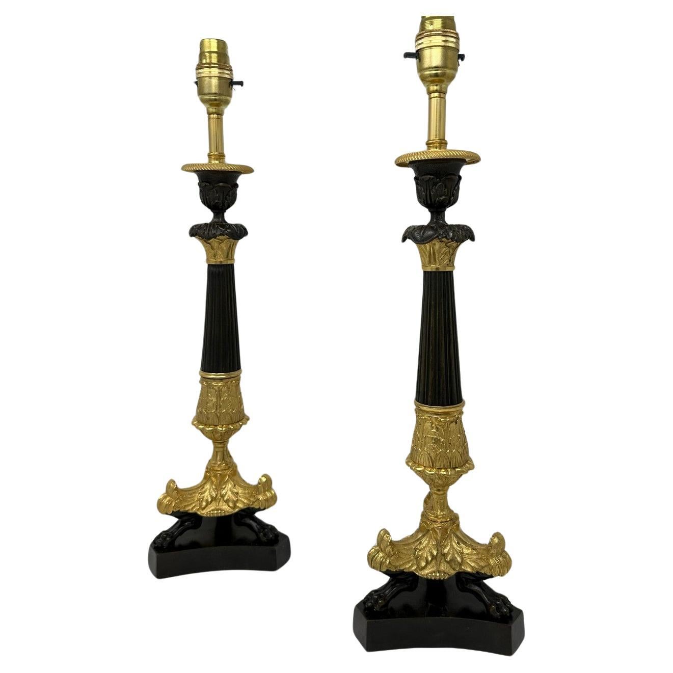 Paire de chandeliers anciens en bronze doré, néoclassique et doré à l'or fin 