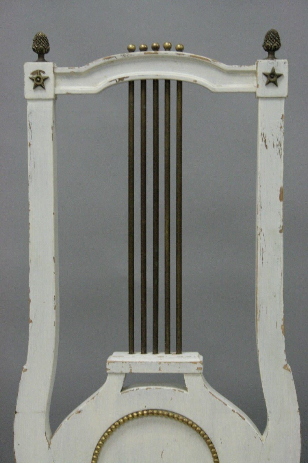 Antikes Paar französischer Empire-Beistellstühle im neoklassizistischen Louis-XVI-Stil mit Harfeisenrückenlehne, antik (Französisch) im Angebot