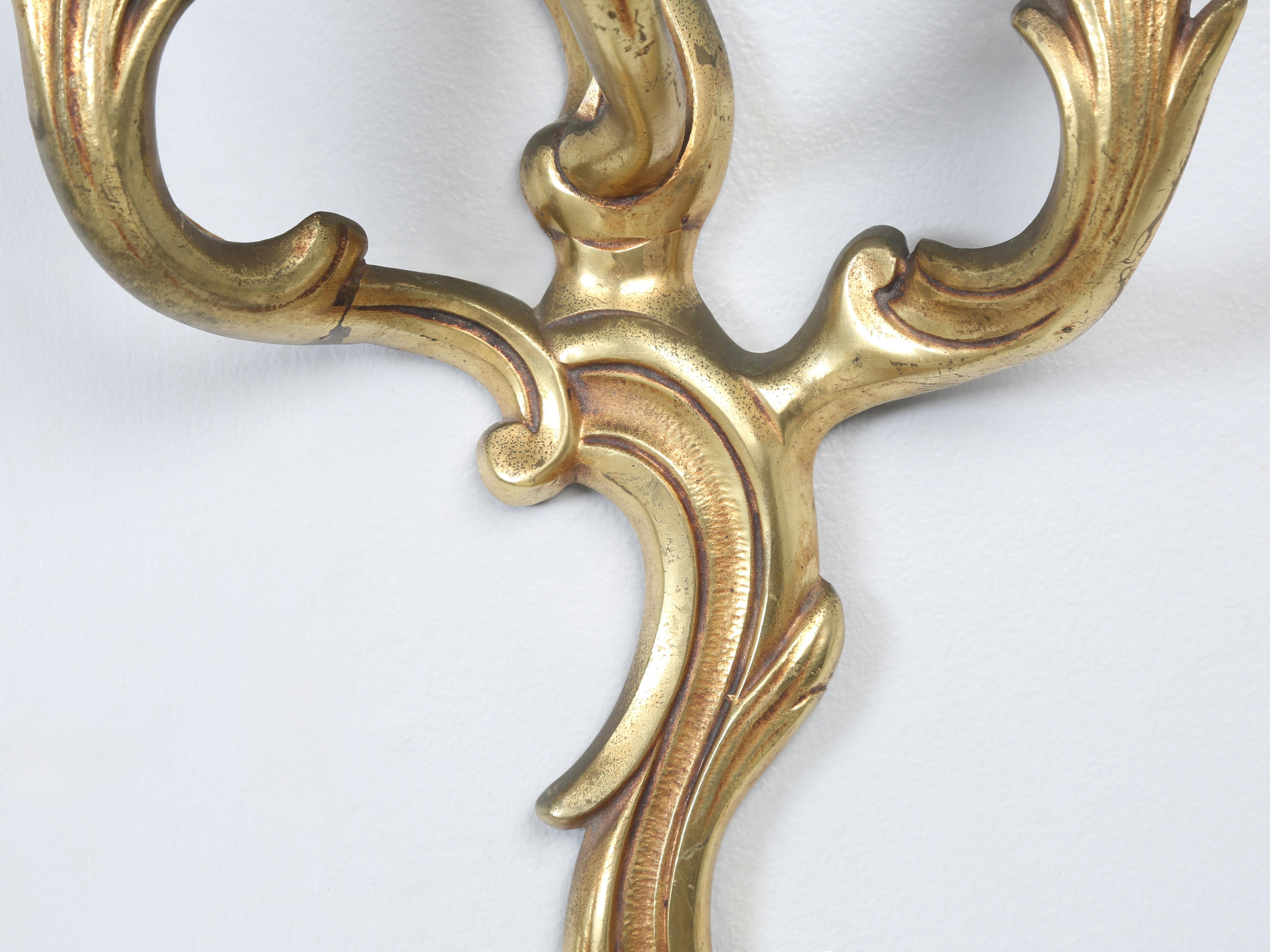 Paire d'appliques françaises anciennes de style Louis XV ou Rococo en bronze doré vers 1900-1920 en vente 4