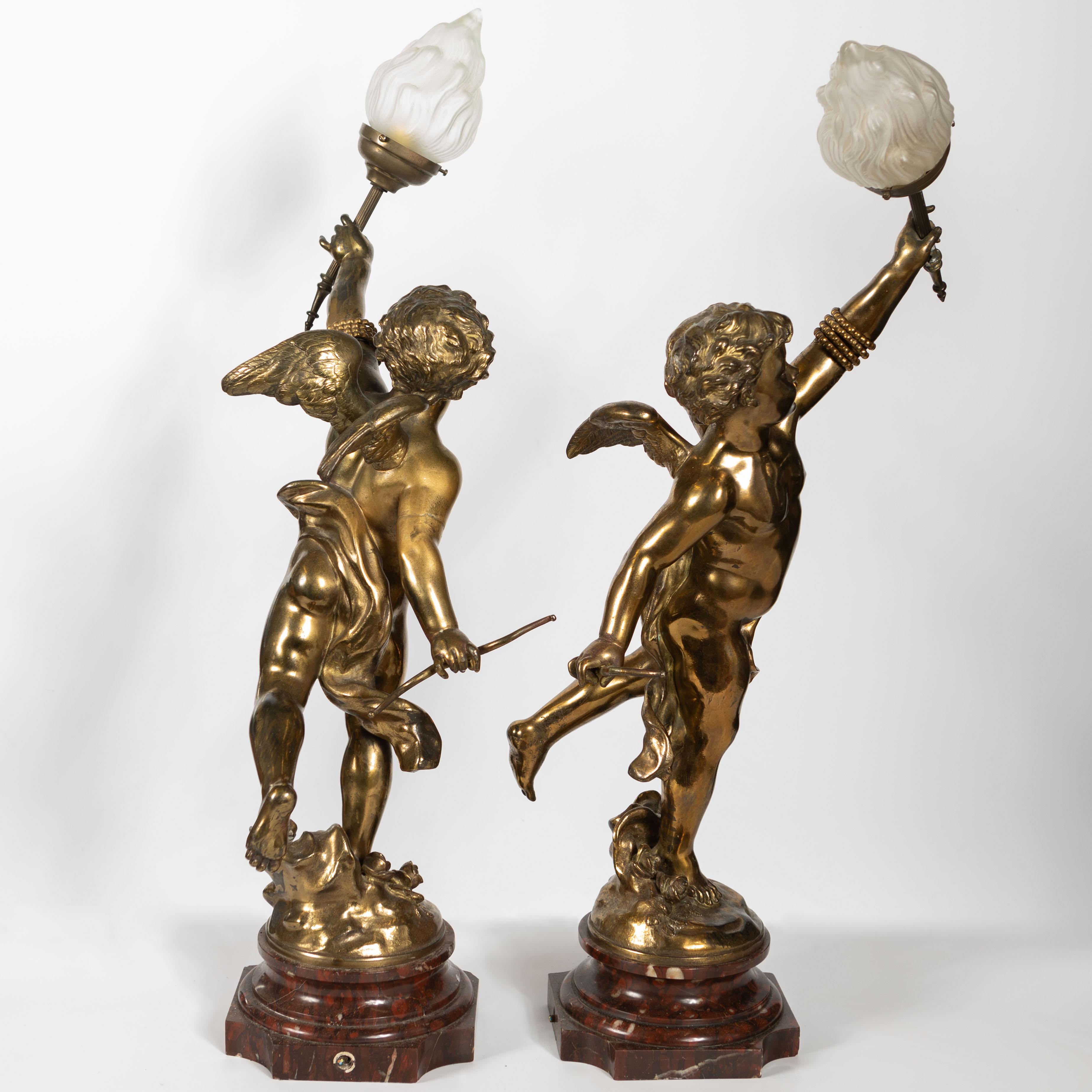 Antigua Pareja De Lámparas De Cupido Francesas Doradas Según Eutrope Bouret (1833-1906) Romántico en venta