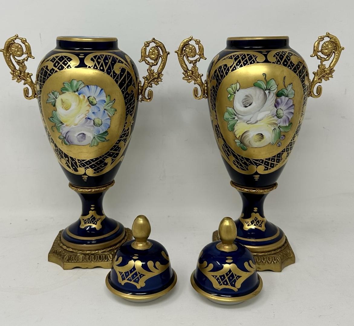 Antique Pair of French Limoges Porcelain Ormolu Mounted Urns Vases Centerpieces In Good Condition In Dublin, Ireland