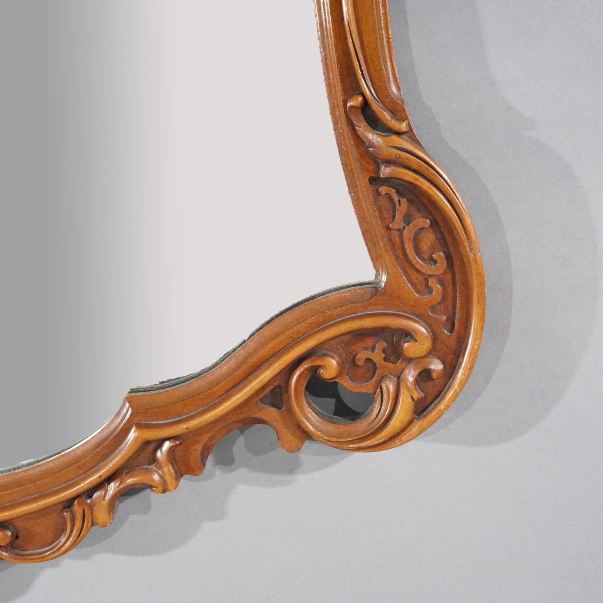 Paire de miroirs anciens français de style Louis XIV en acajou sculpté, datant d'environ 1930 en vente 5