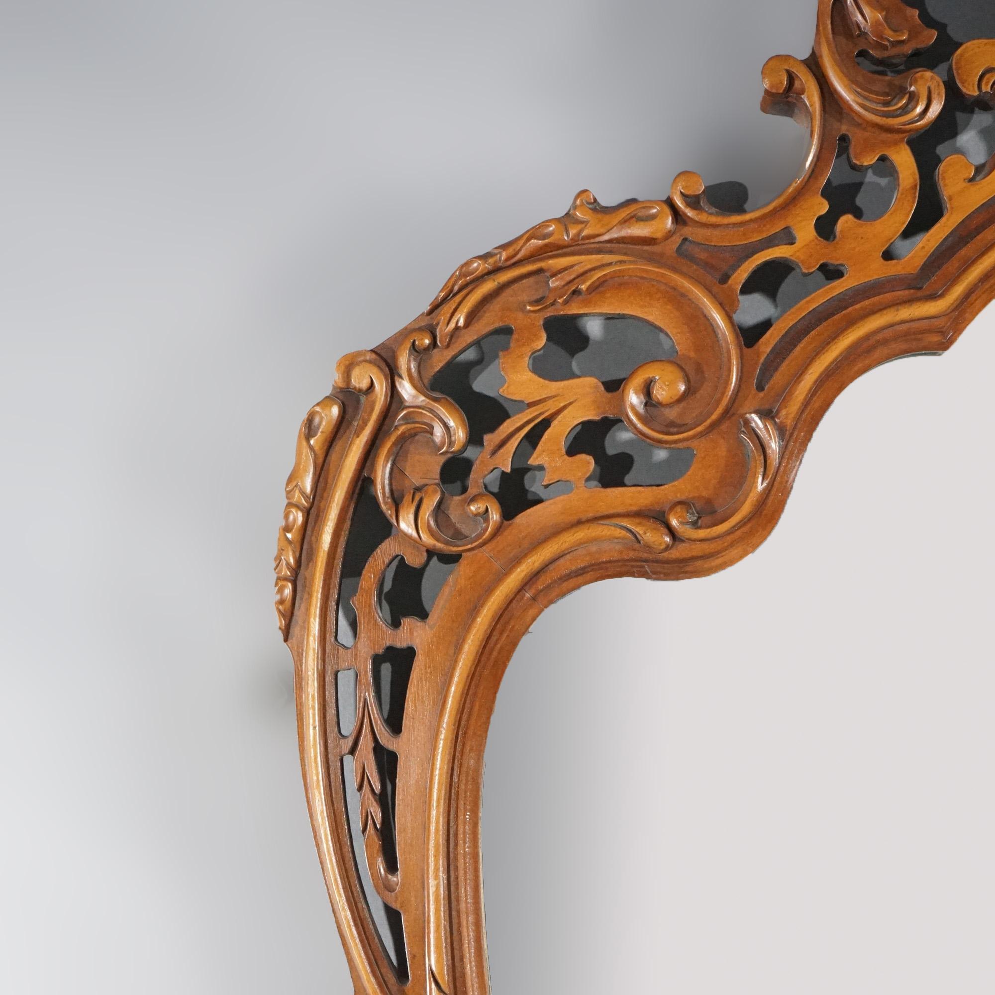 Coppia di specchi francesi in stile Luigi XIV in mogano intagliato, circa 1930 in vendita 5