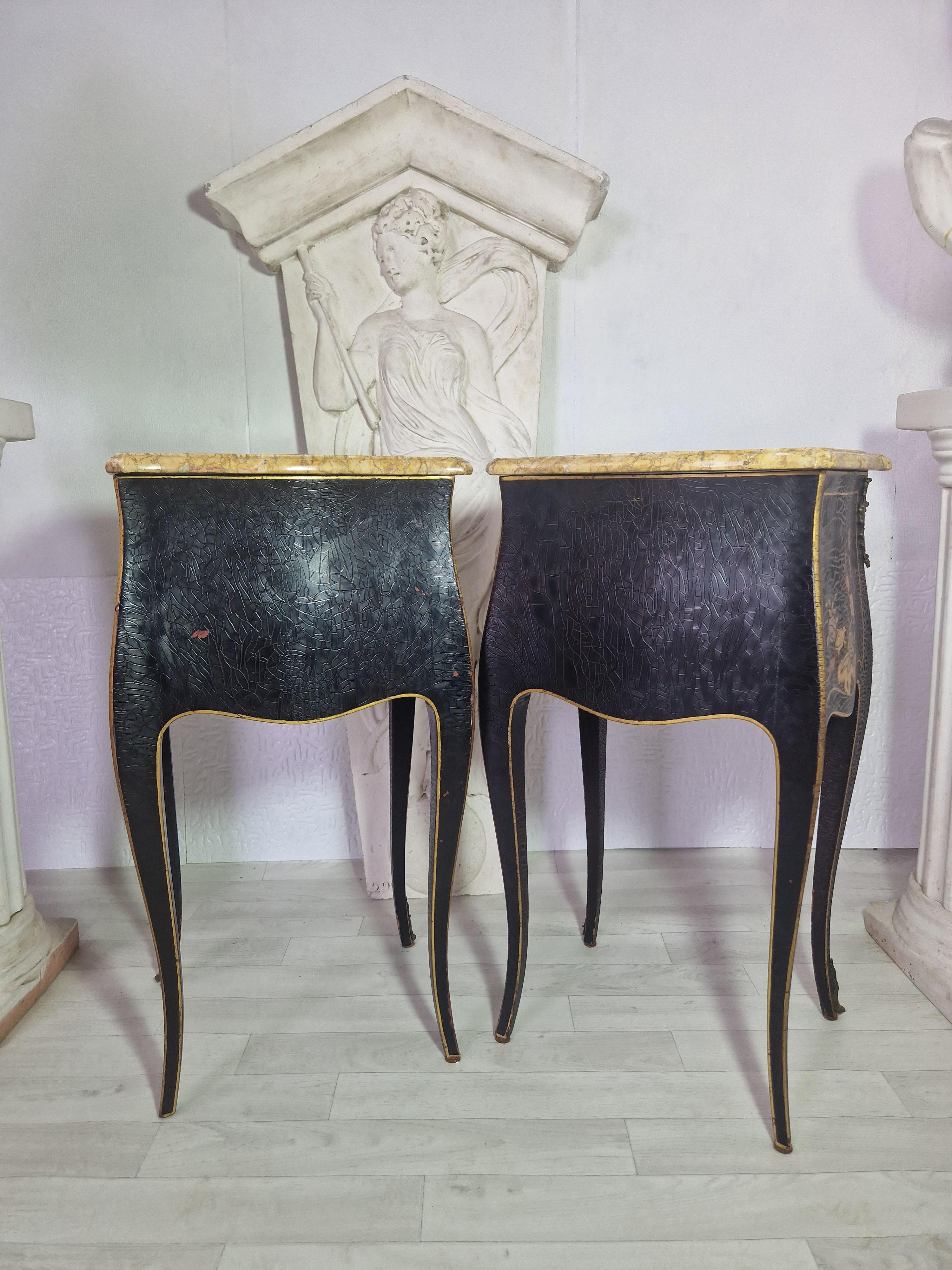 Antique Pair of French Louis XV Chinoiserie Nightstands For Sale 5