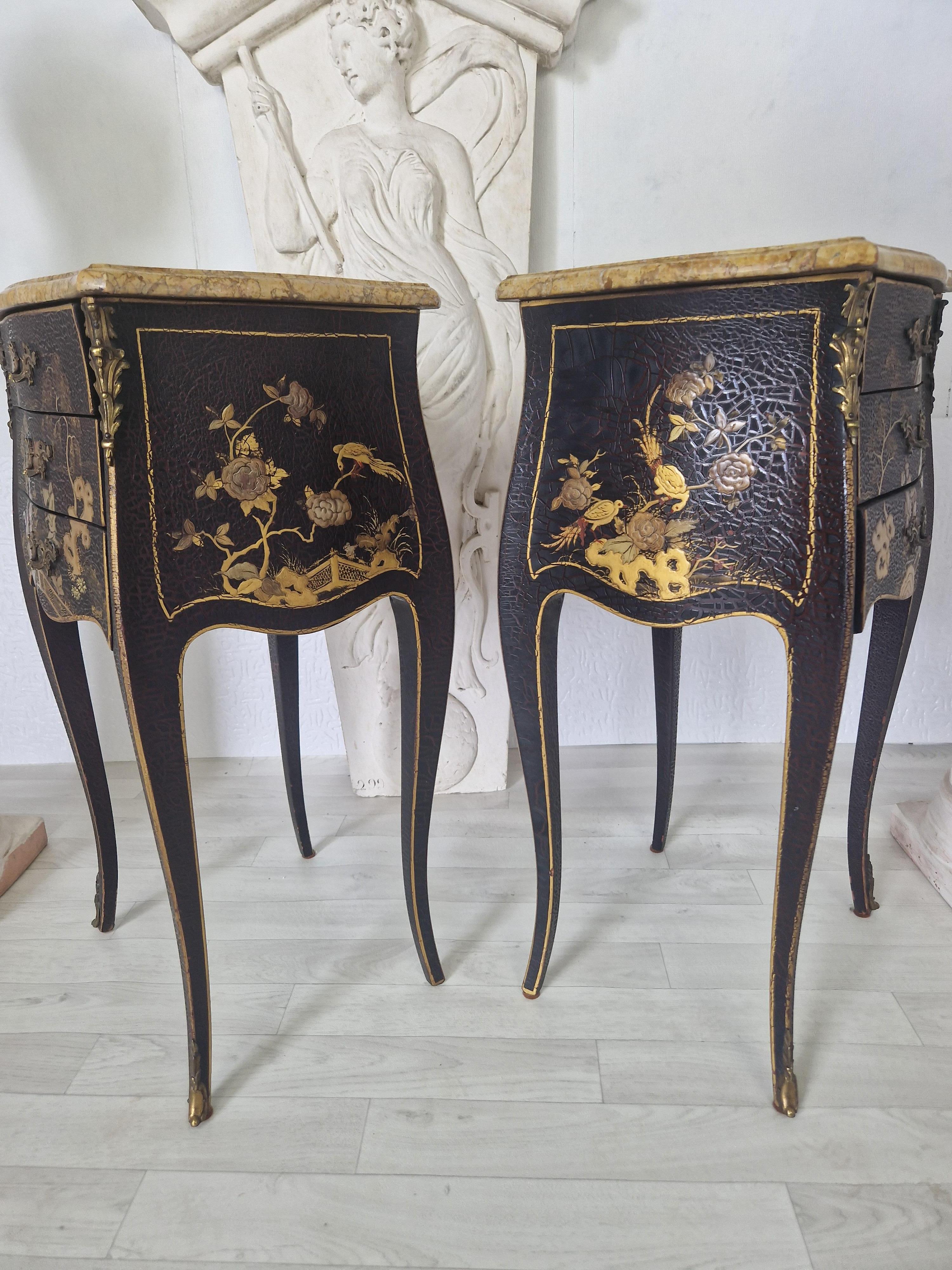 Antique Pair of French Louis XV Chinoiserie Nightstands For Sale 8